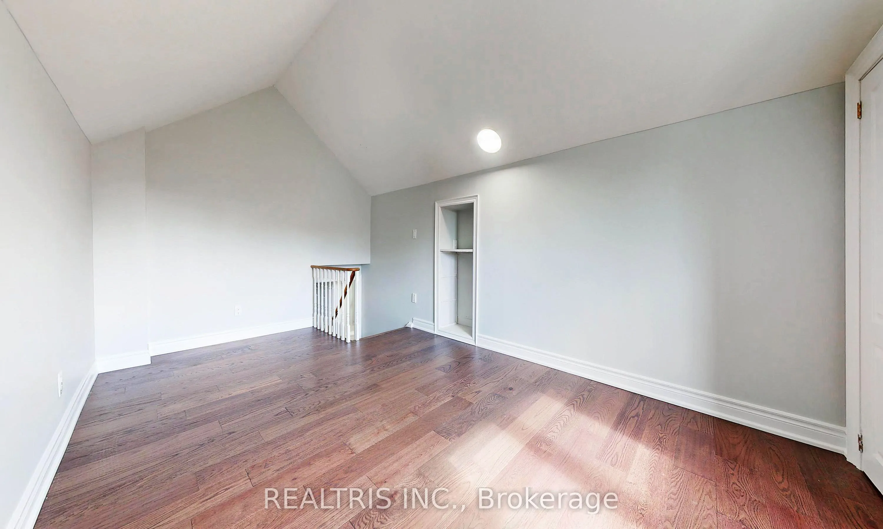 113 Bassett Boulevard, #Upper
