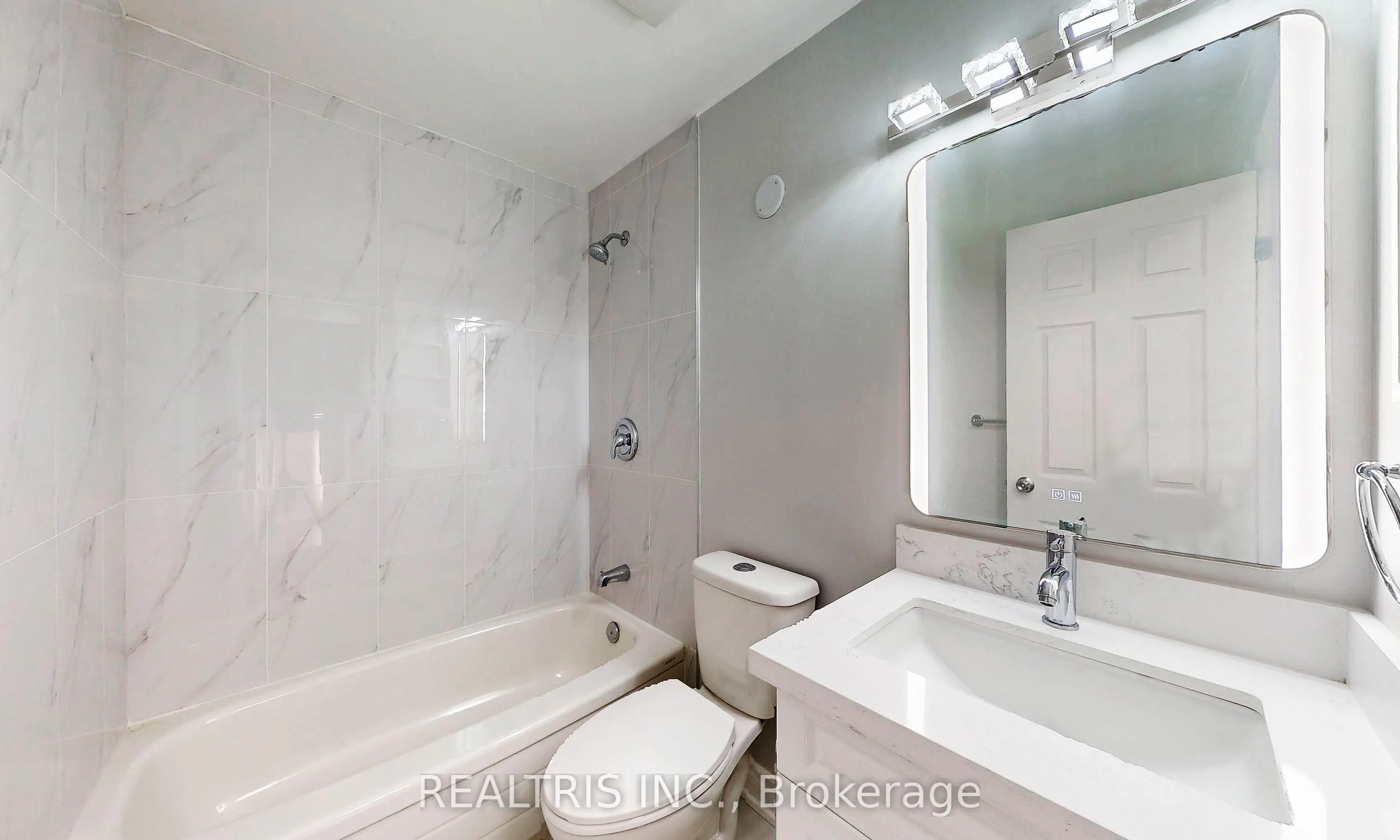 113 Bassett Boulevard, #Upper