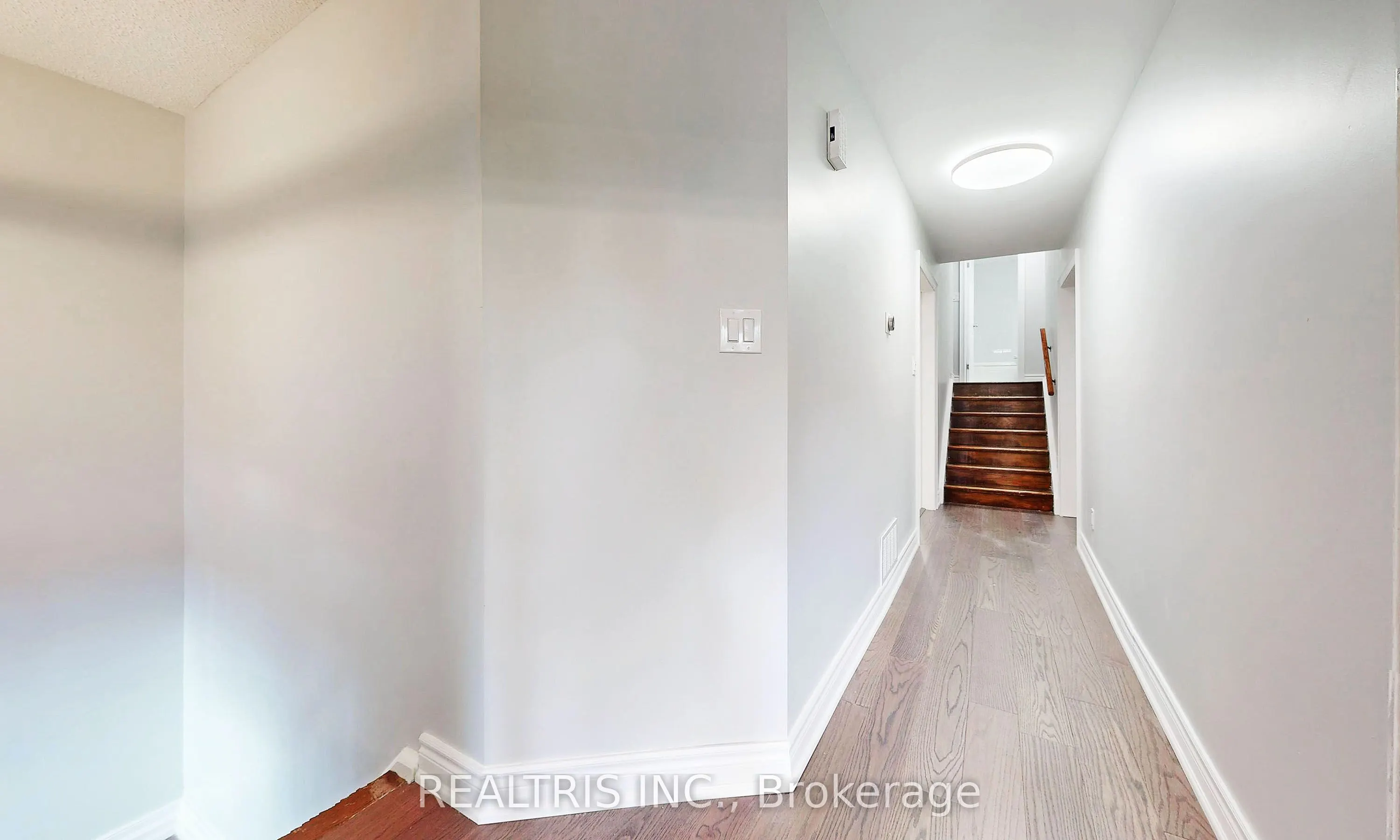 113 Bassett Boulevard, #Upper