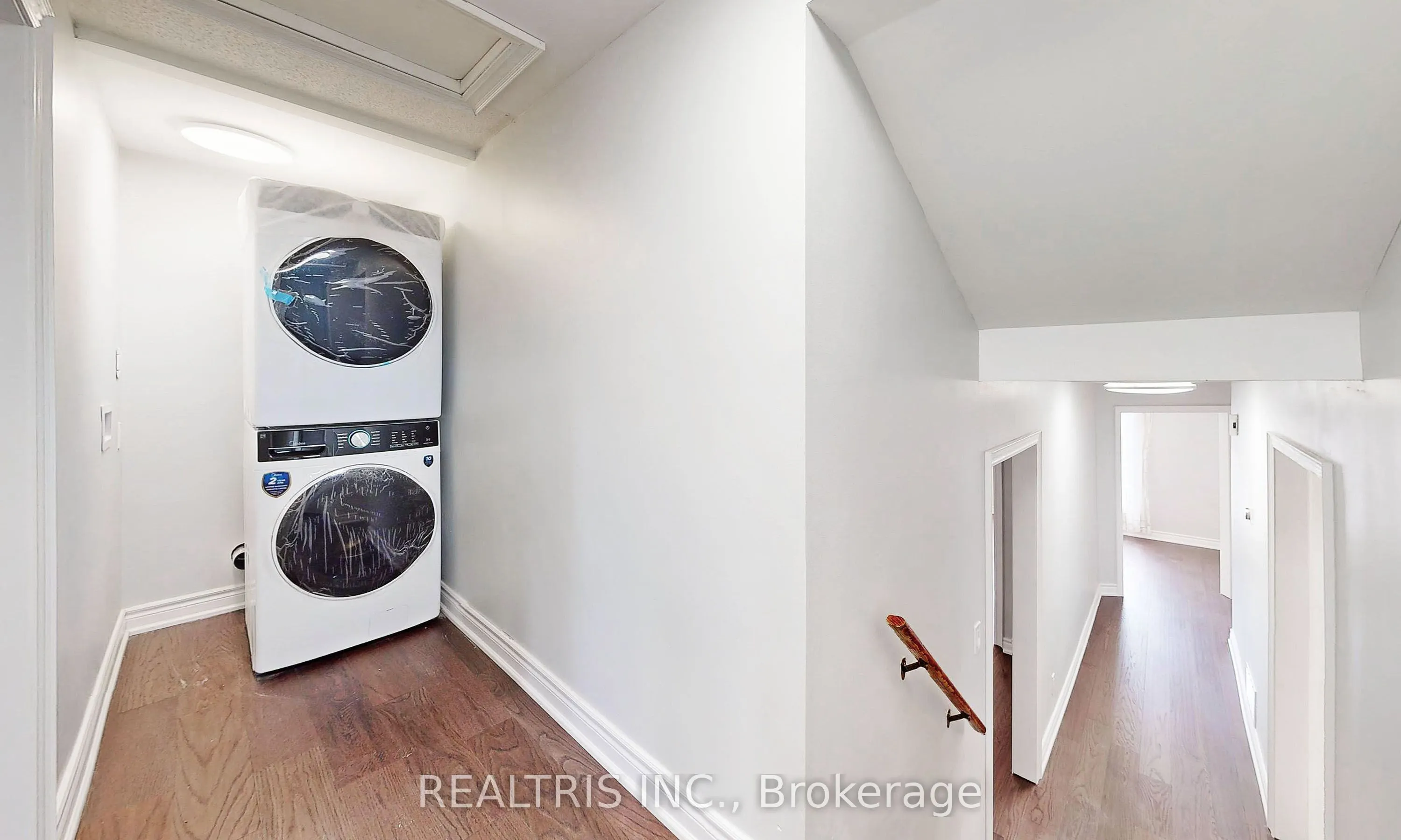113 Bassett Boulevard, #Upper