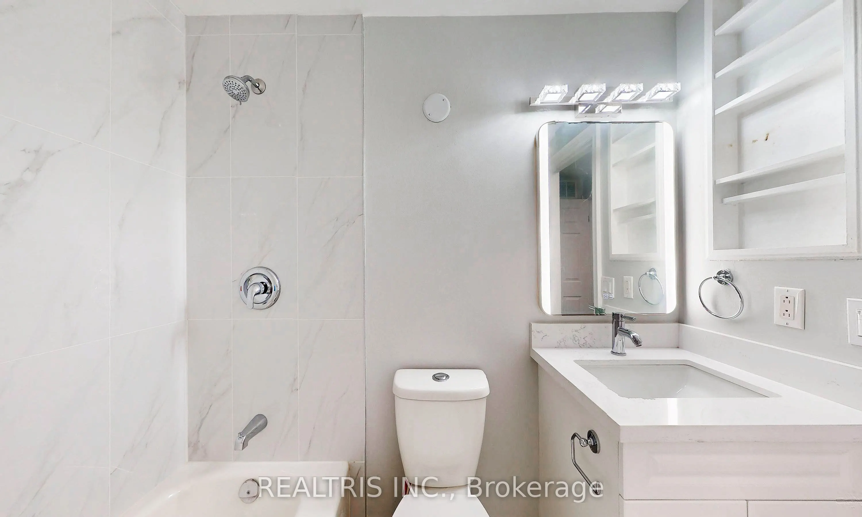 113 Bassett Boulevard, #Upper