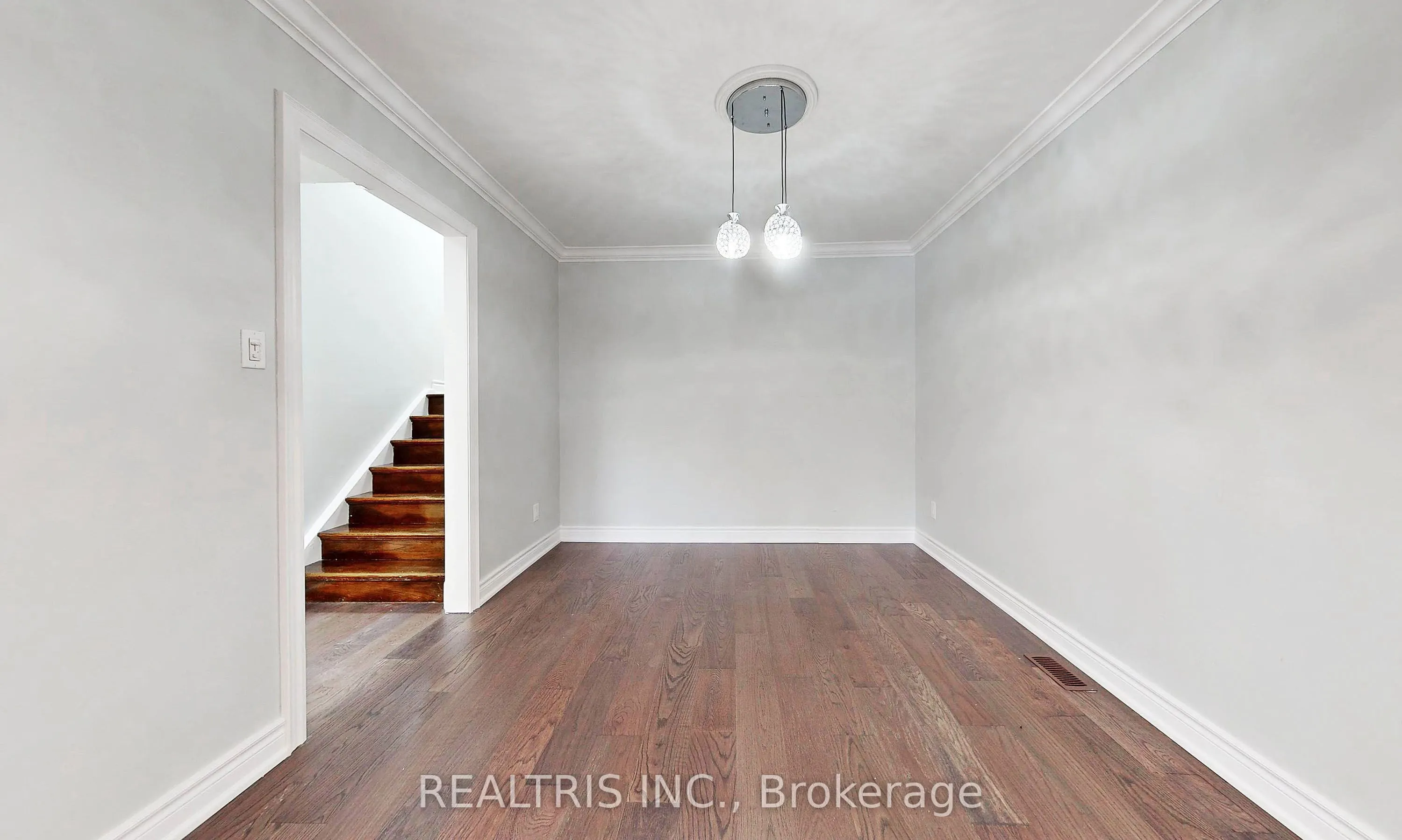 113 Bassett Boulevard, #Upper
