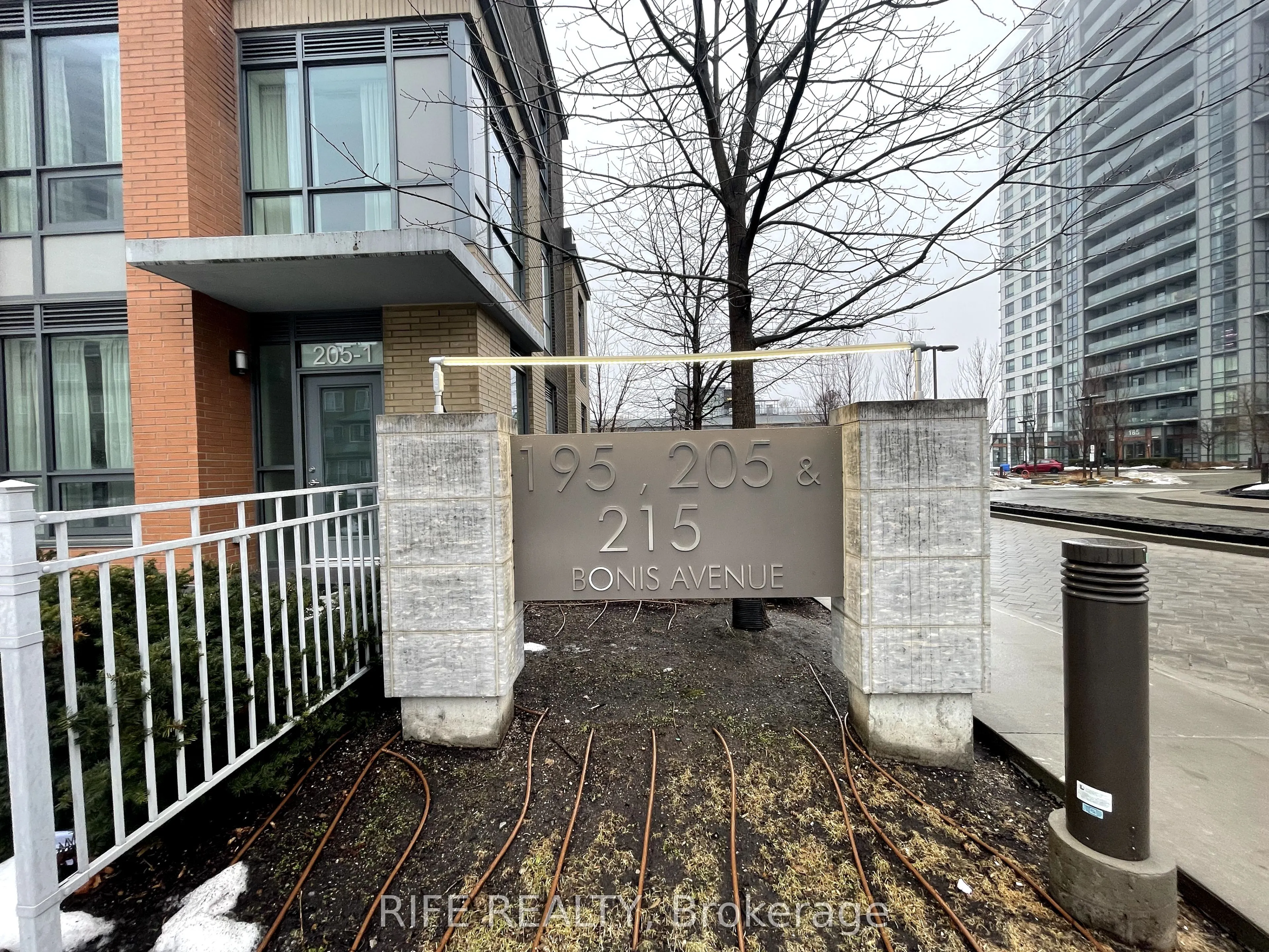 195 Bonis Avenue, #2309