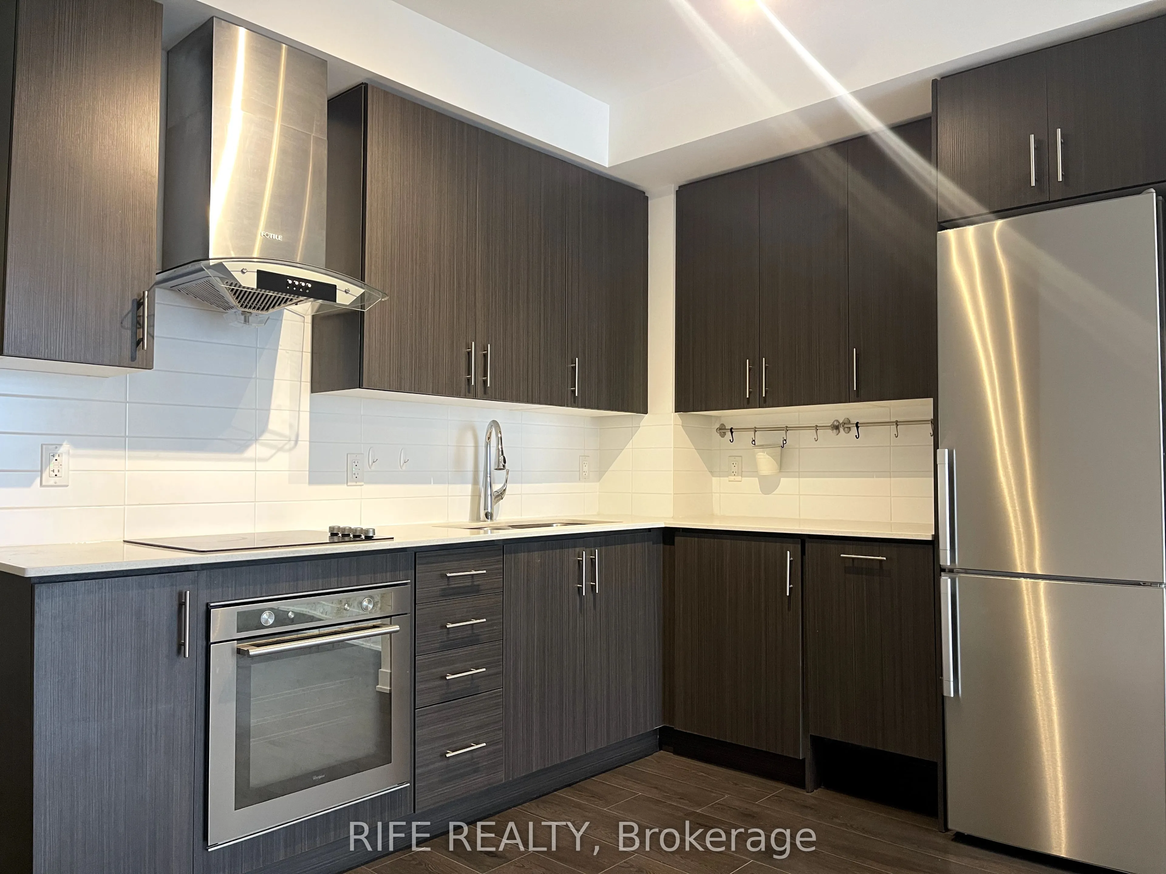 195 Bonis Avenue, #2309
