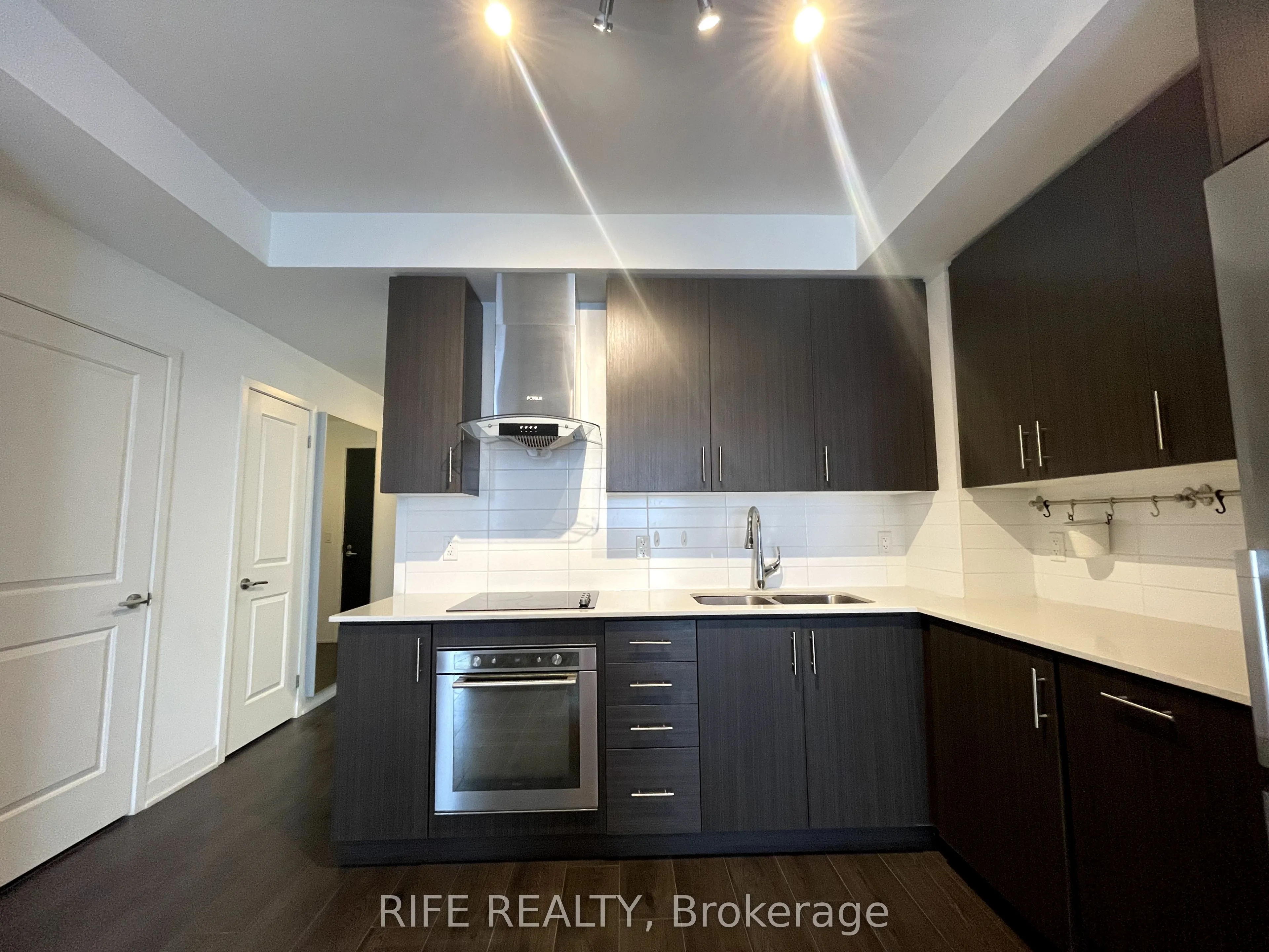 195 Bonis Avenue, #2309