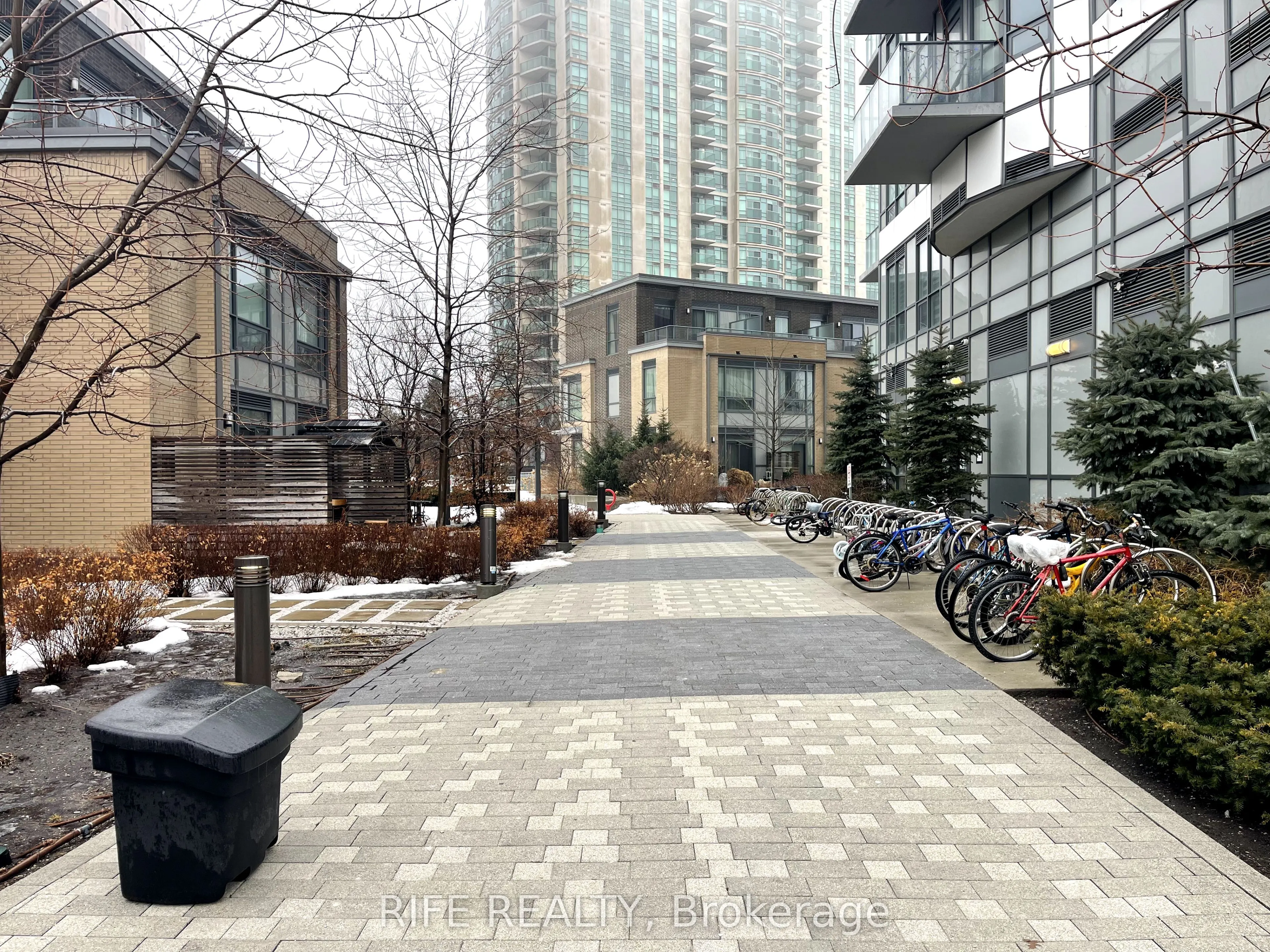 195 Bonis Avenue, #2309