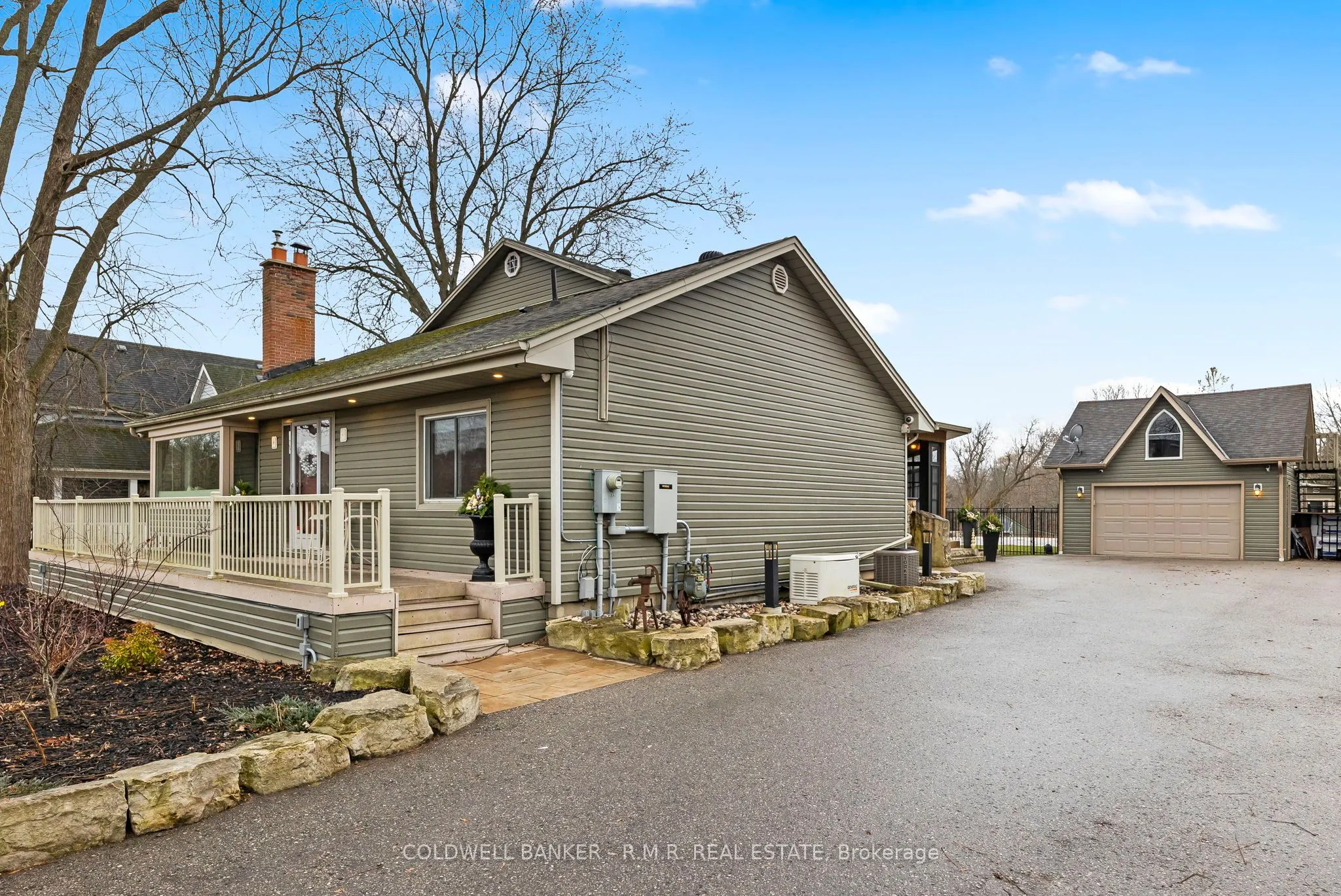536 Riverside Drive