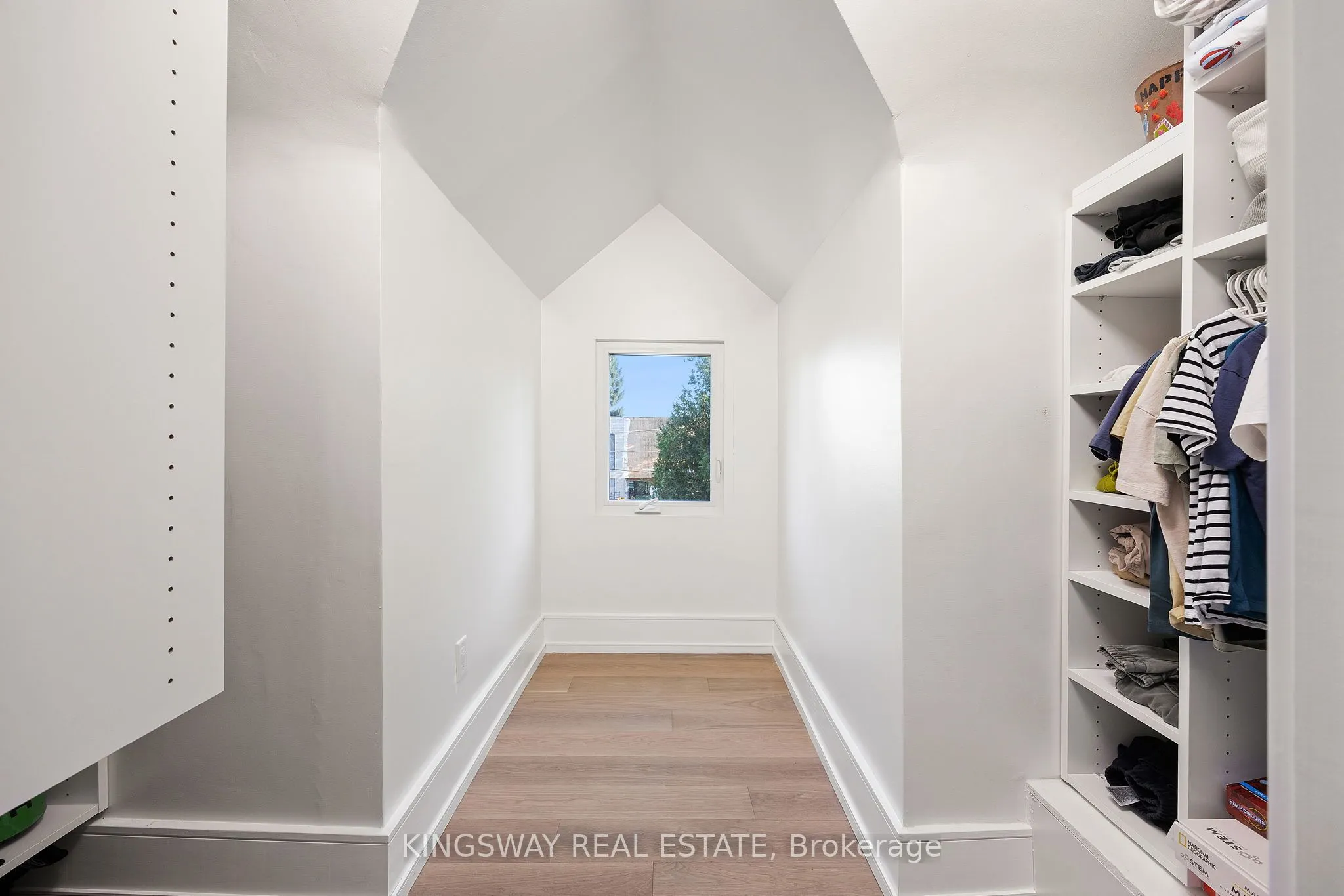 22 Cliffcrest Drive
