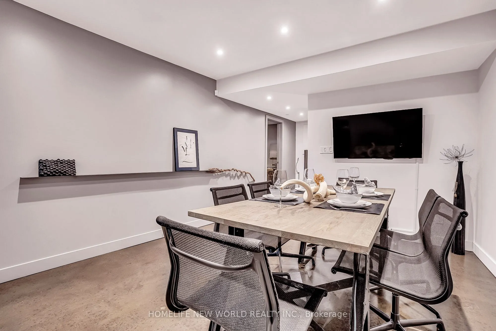 1173 Dundas Street E, #131