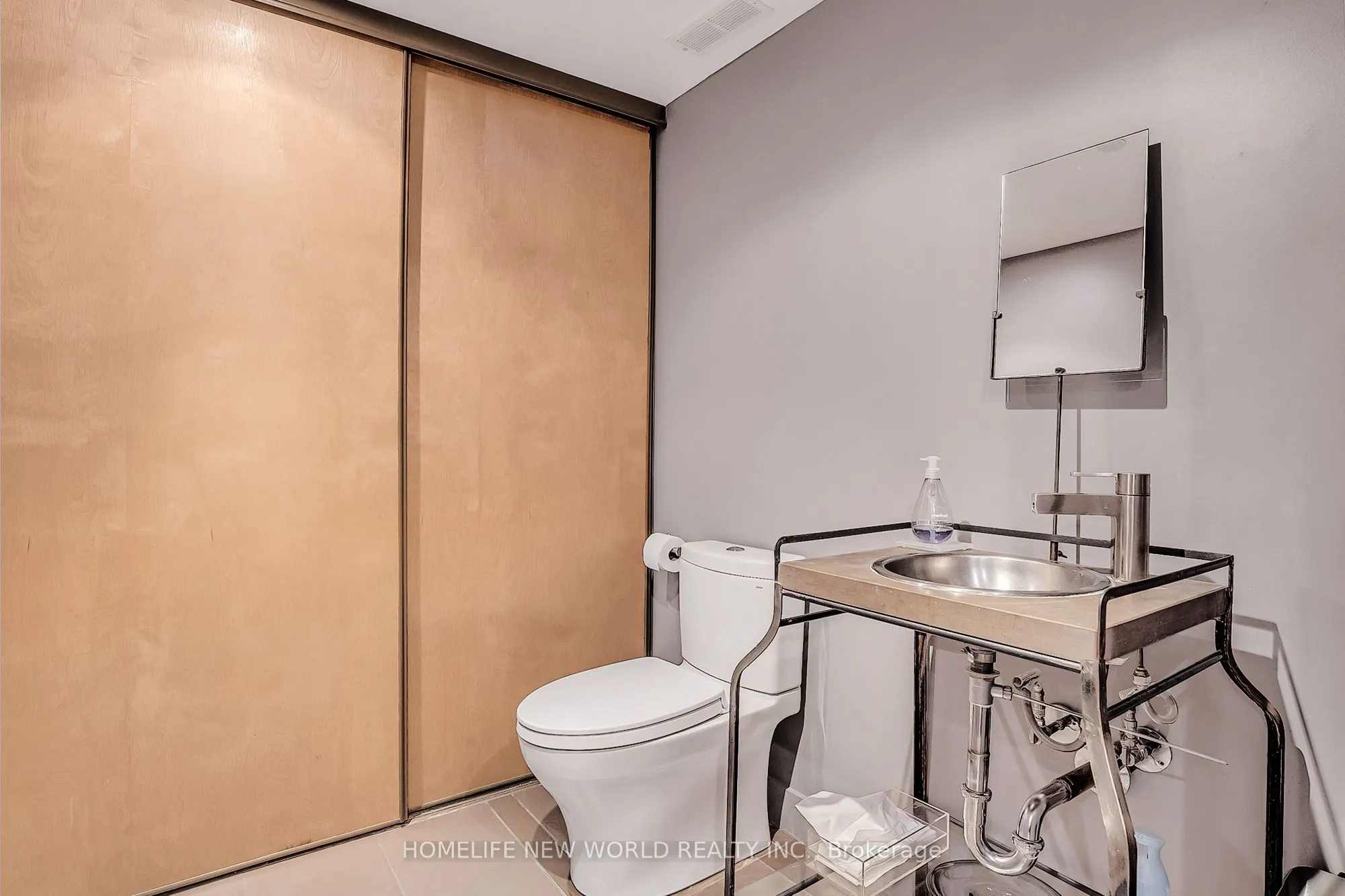 1173 Dundas Street E, #131