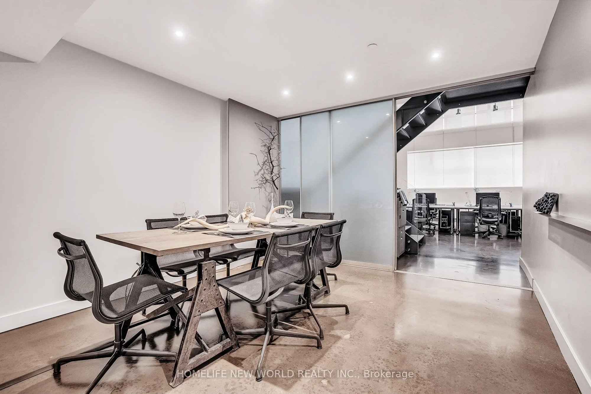 1173 Dundas Street E, #131