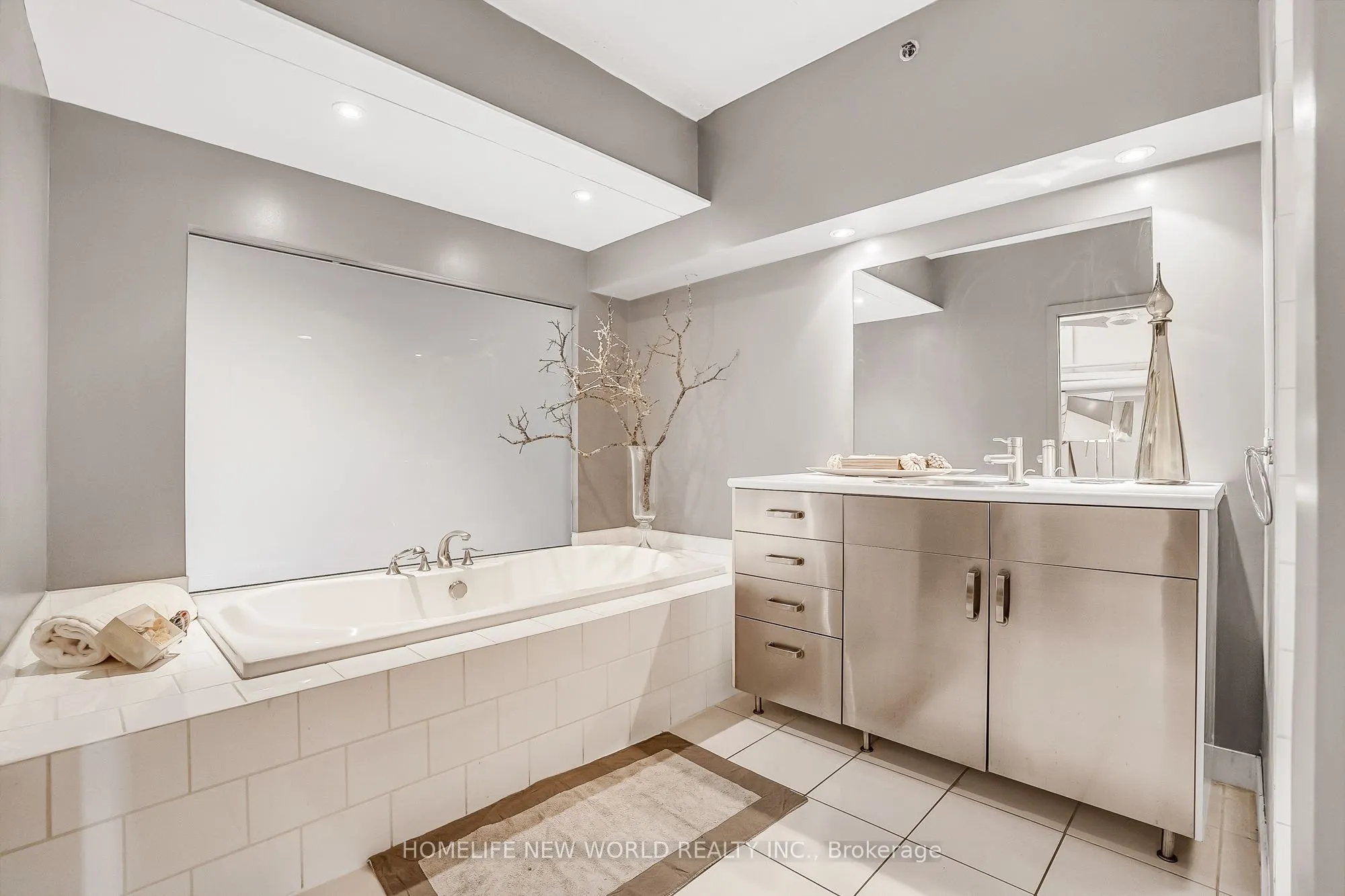 1173 Dundas Street E, #131