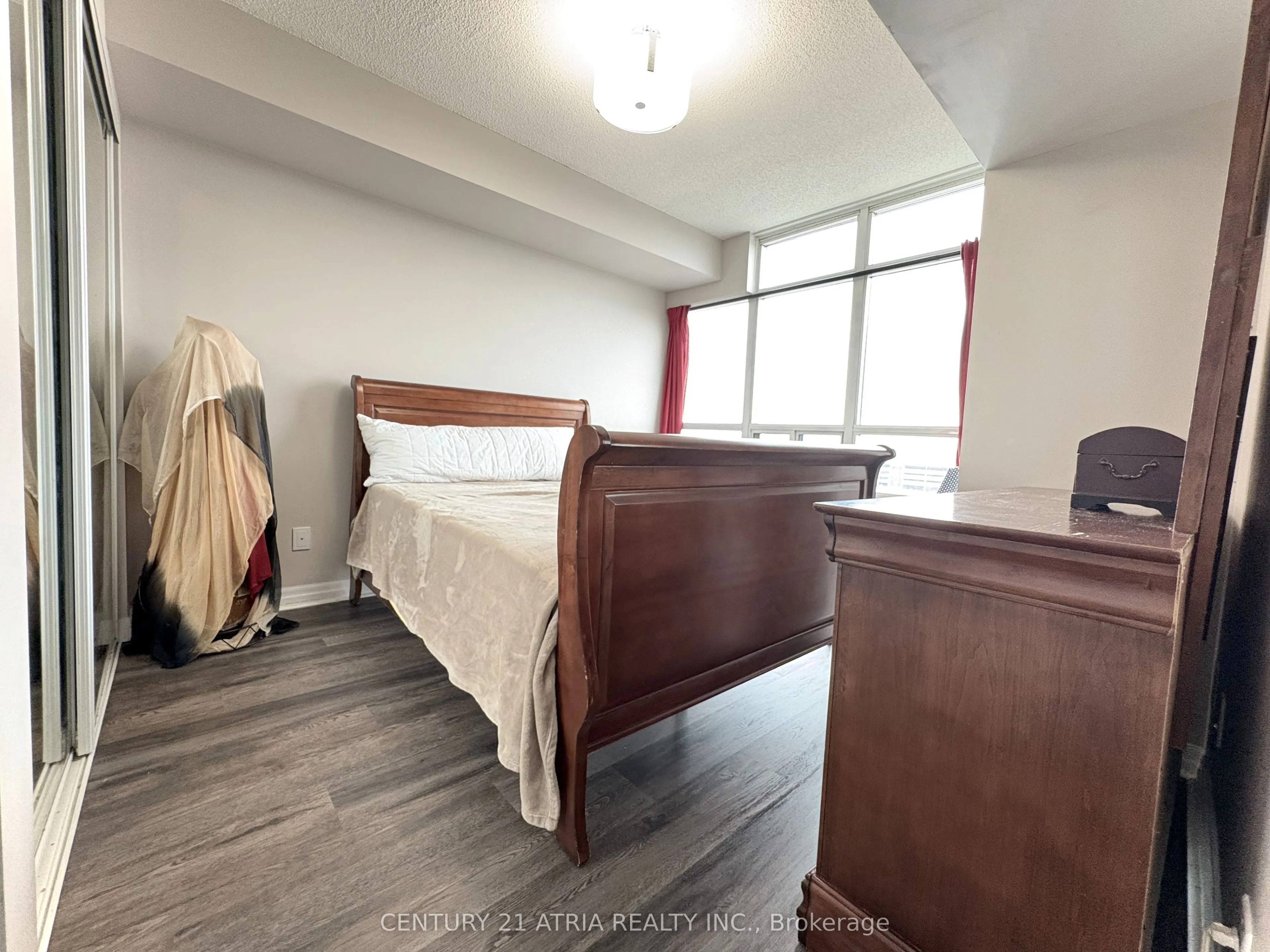1600 Charles Street, #1005
