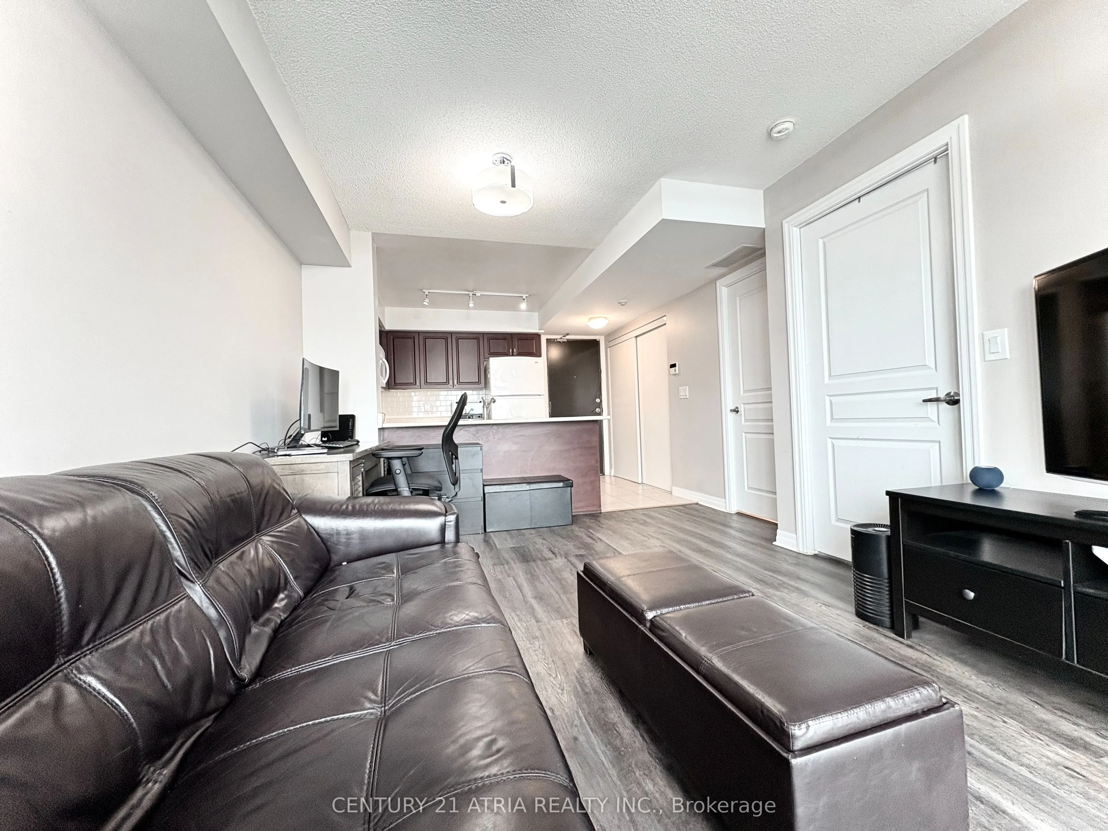 1600 Charles Street, #1005