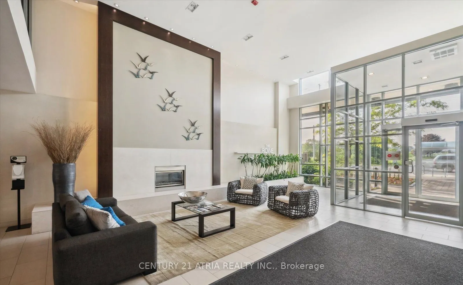 1600 Charles Street, #1005