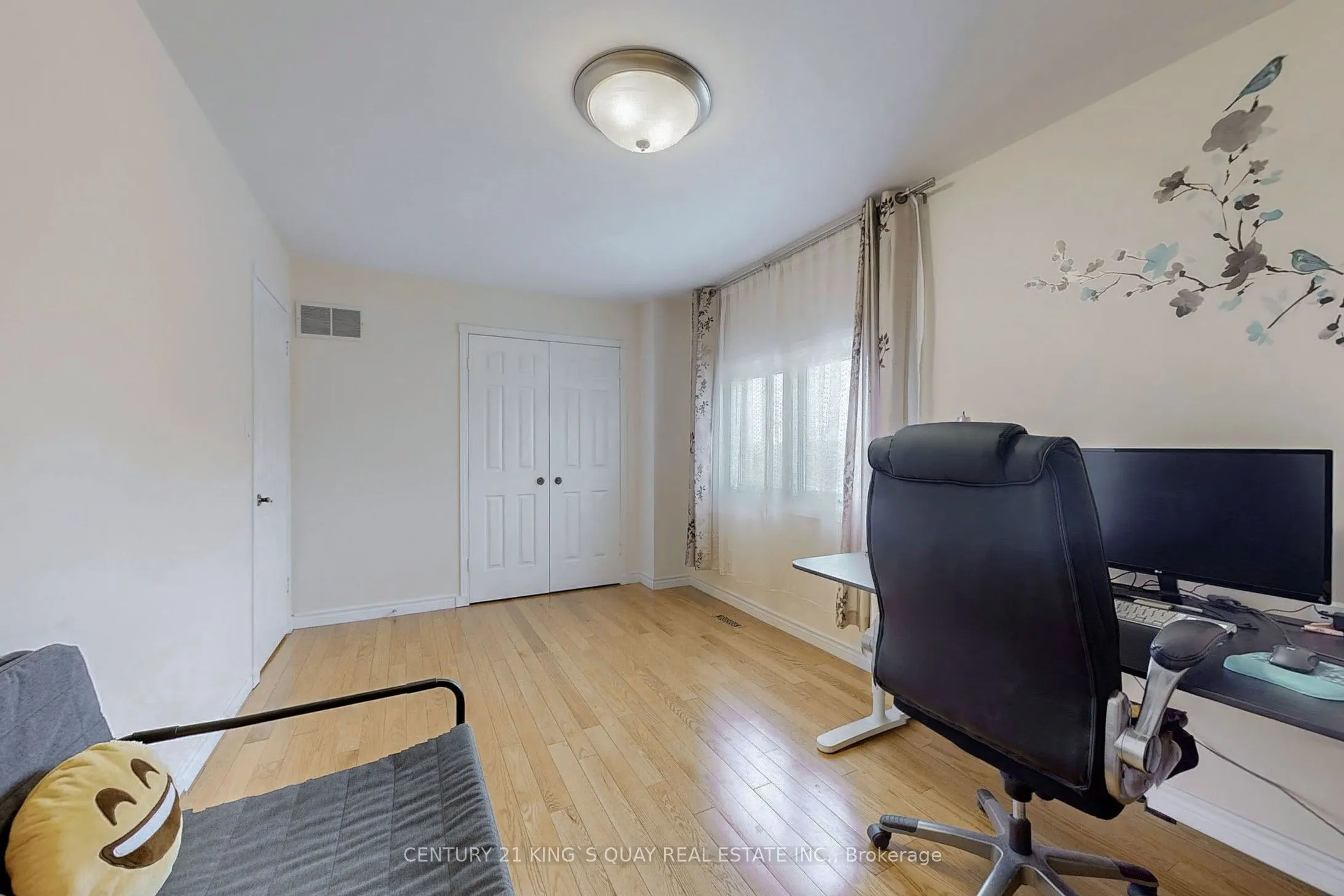 441 Broadgreen Street