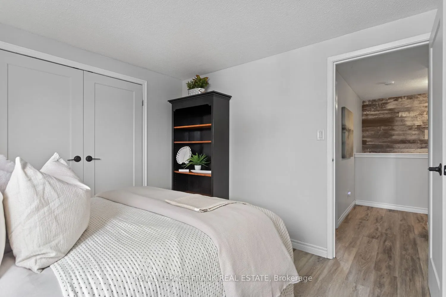1331 Mary Street N, #17