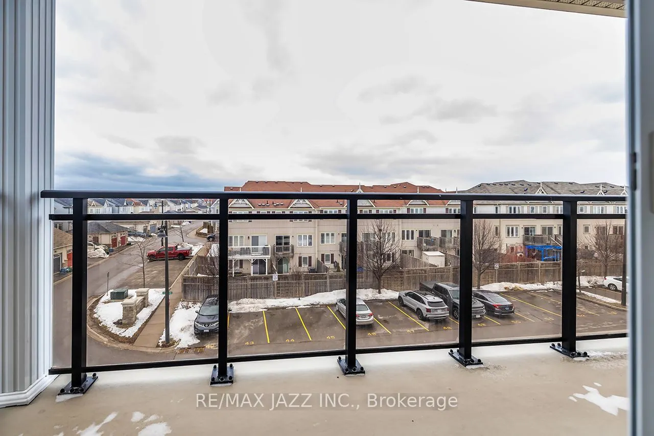 1 Sidney Lane, #307