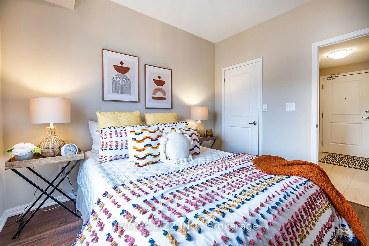 1 Sidney Lane, #307