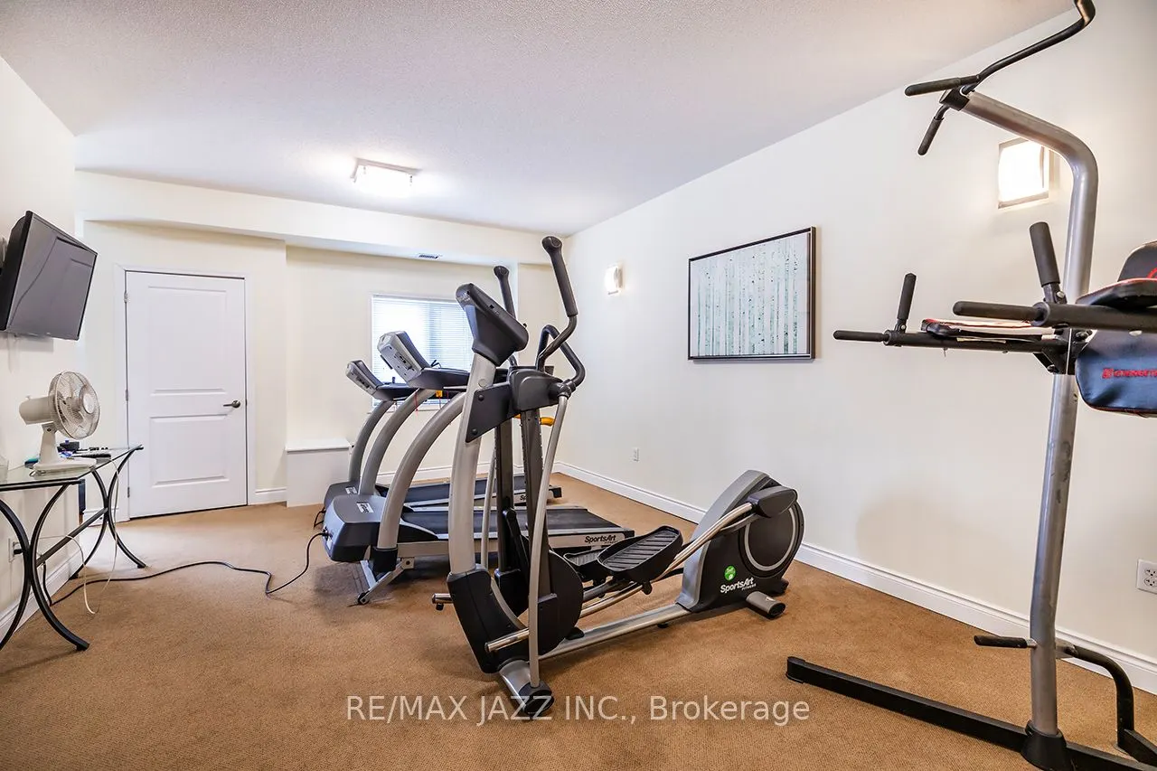 1 Sidney Lane, #307