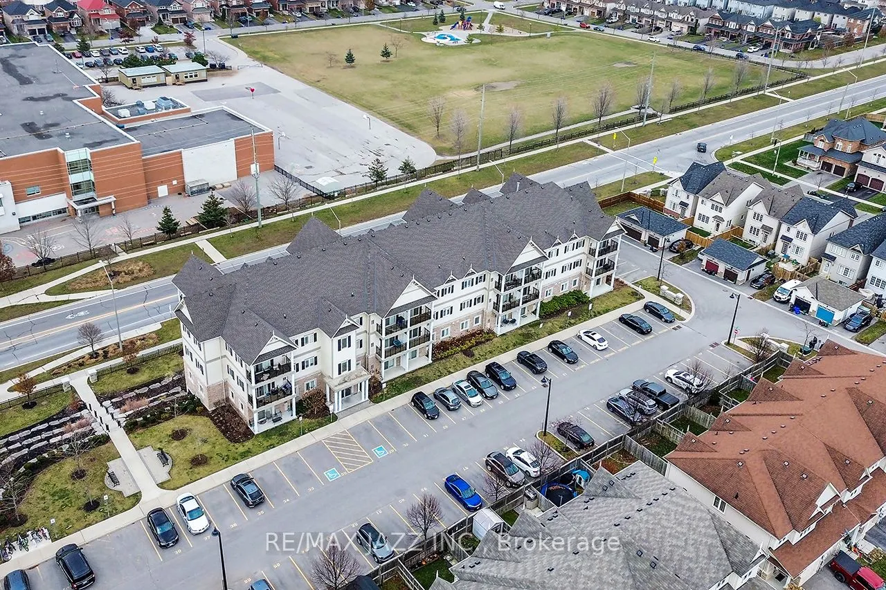 1 Sidney Lane, #307