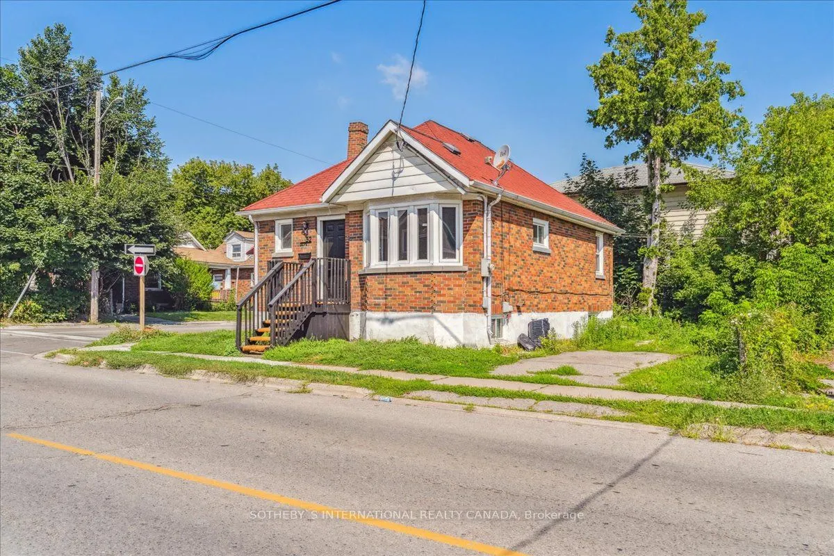 32 Olive Avenue
