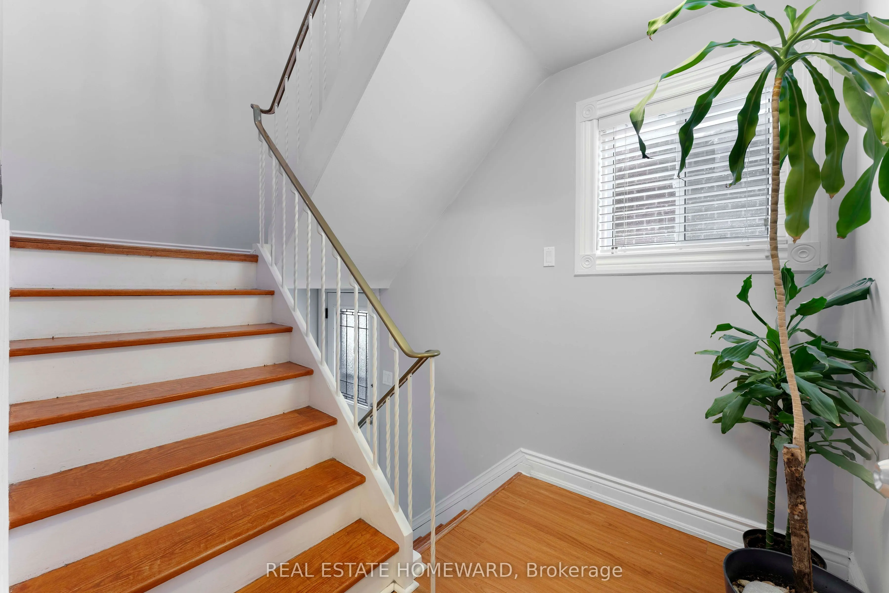15A Davidson Avenue