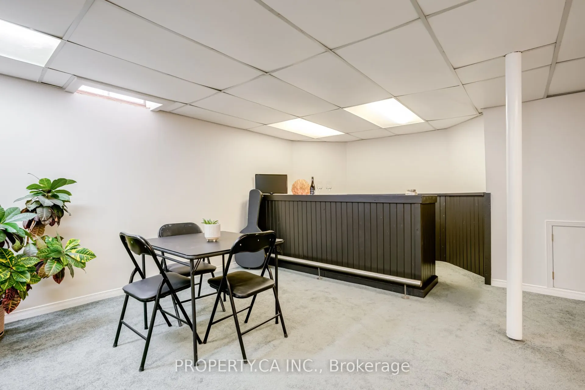 1209 Maple Gate Road