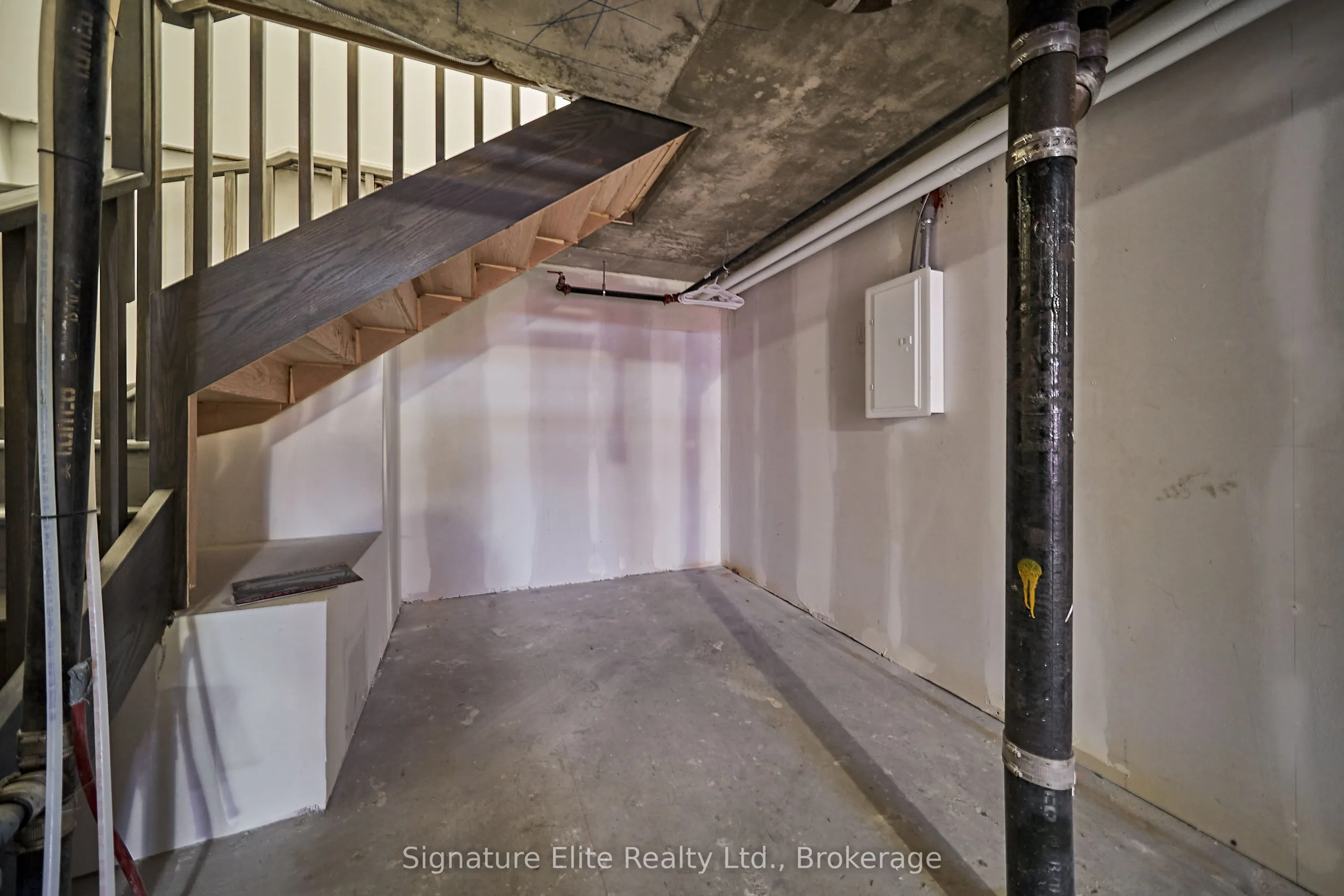 2213 Kingston Road, #105C