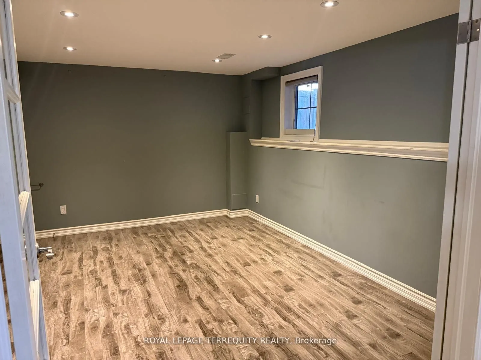 55 Rushbrooke Way, #Lower