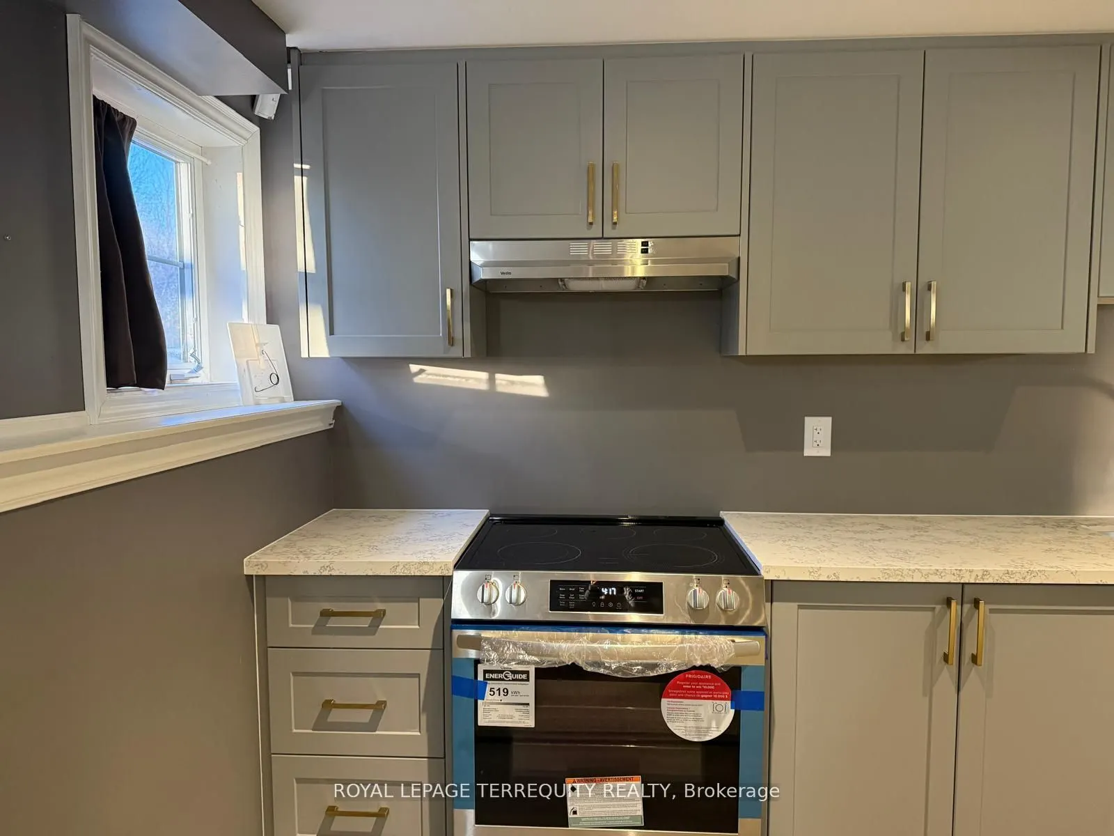 55 Rushbrooke Way, #Lower