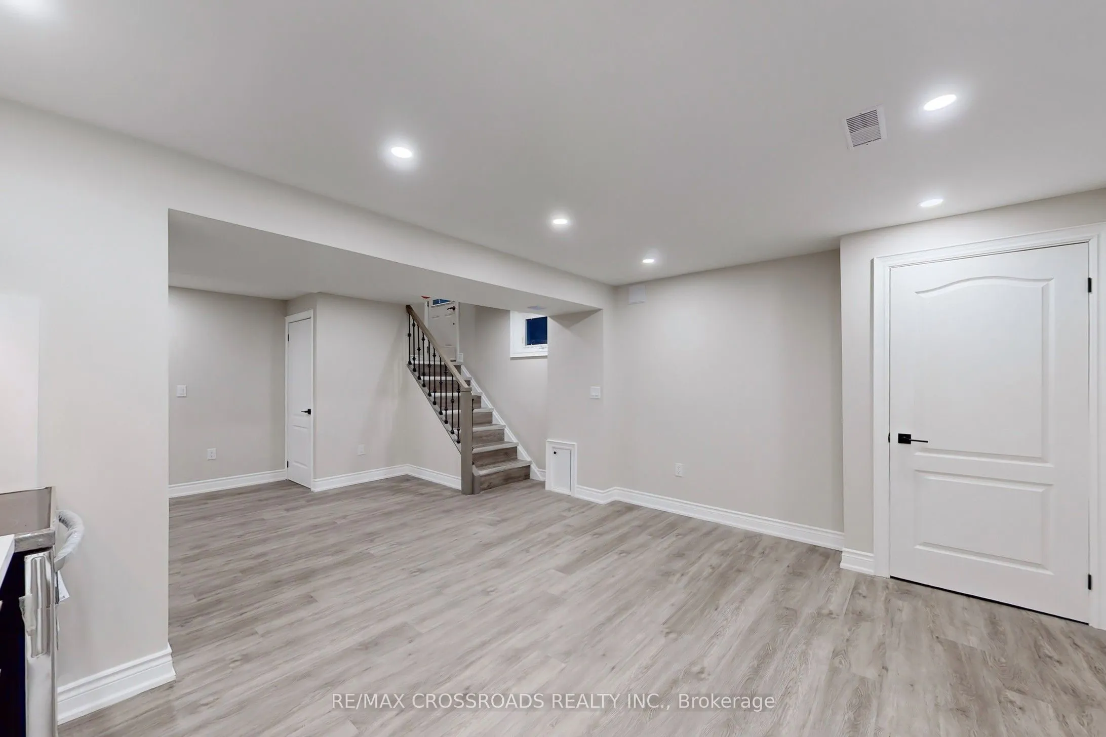 12 Biltmore Court