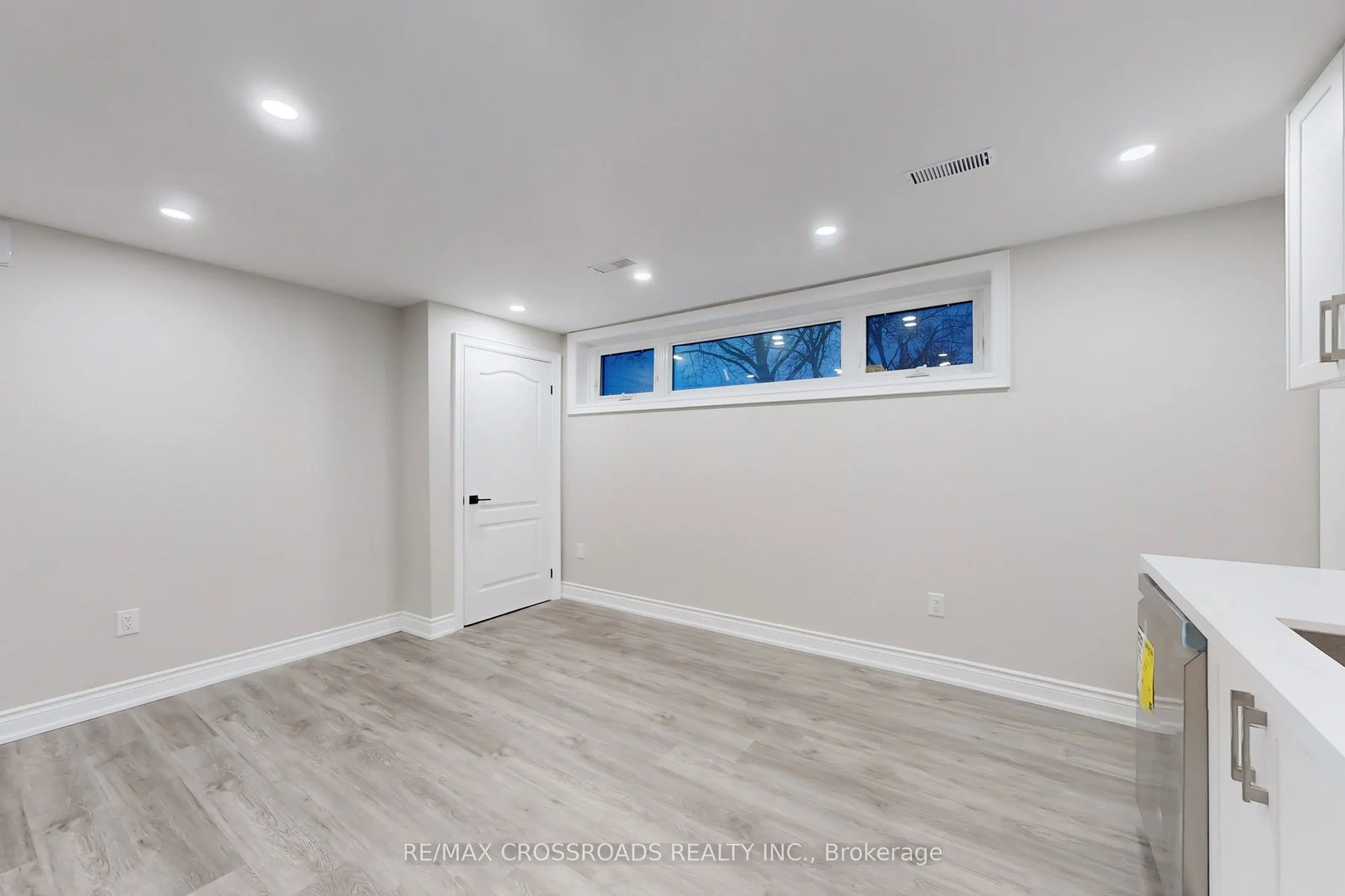12 Biltmore Court