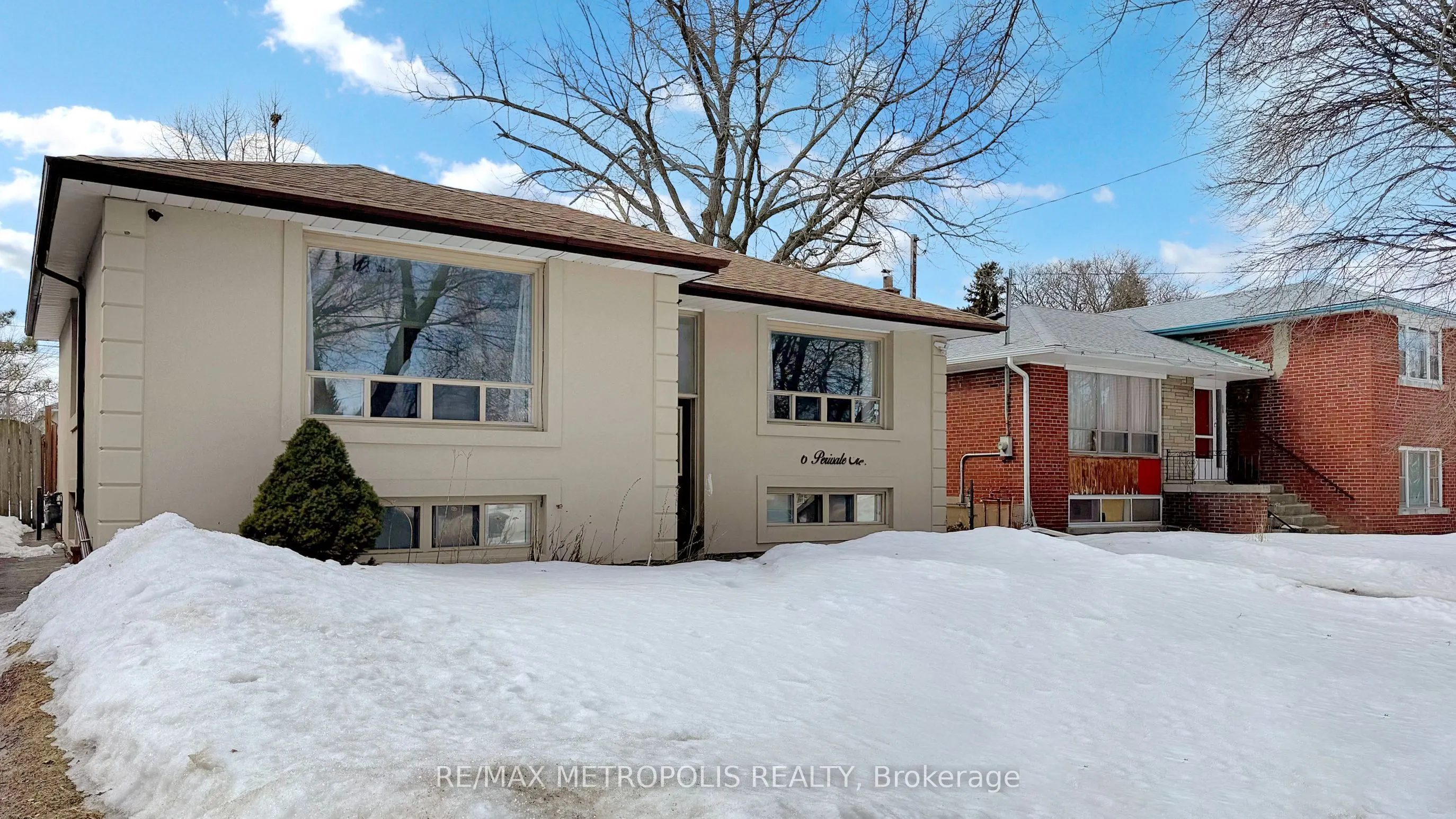 16 PERIVALE Crescent
