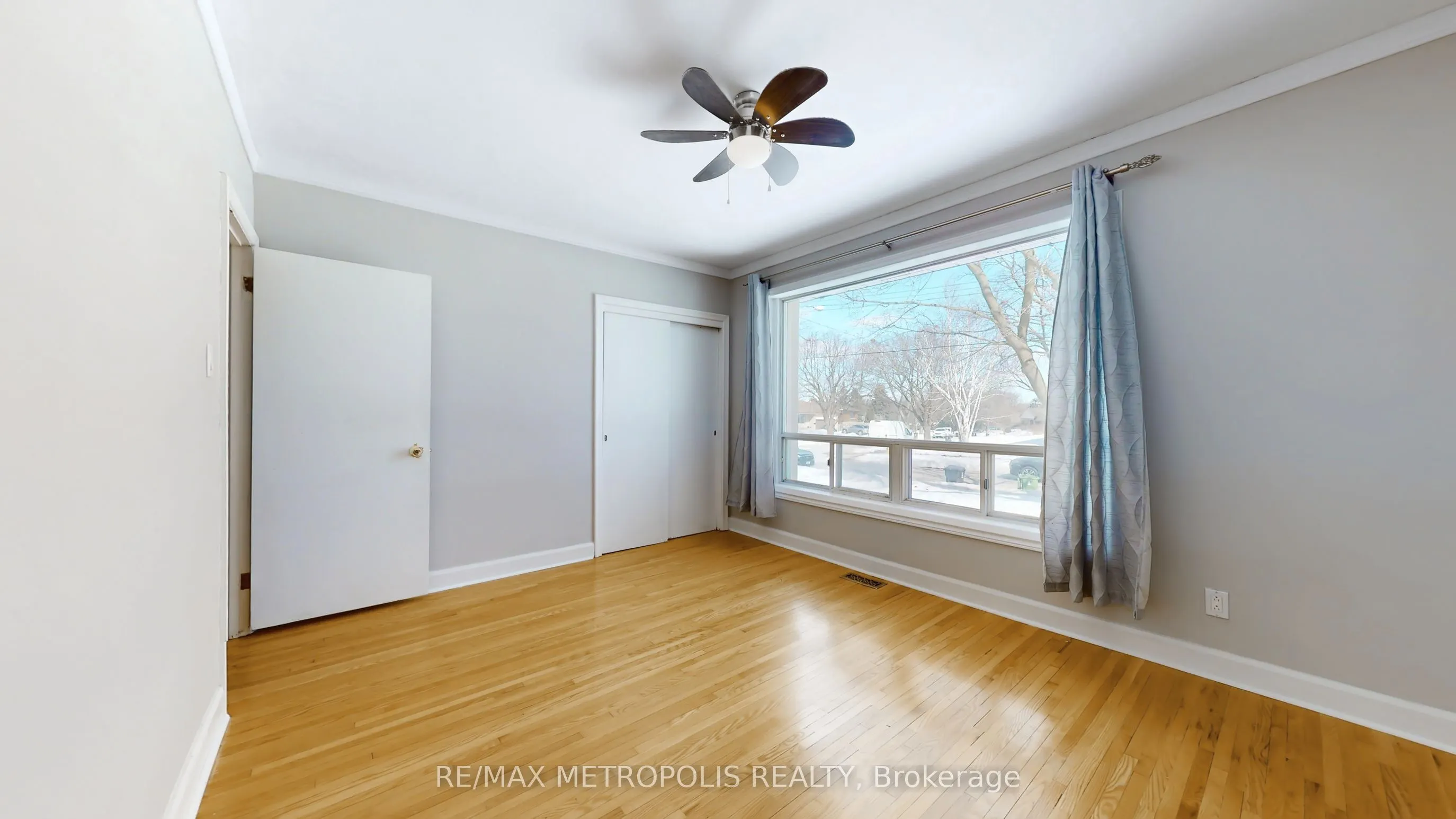 16 PERIVALE Crescent