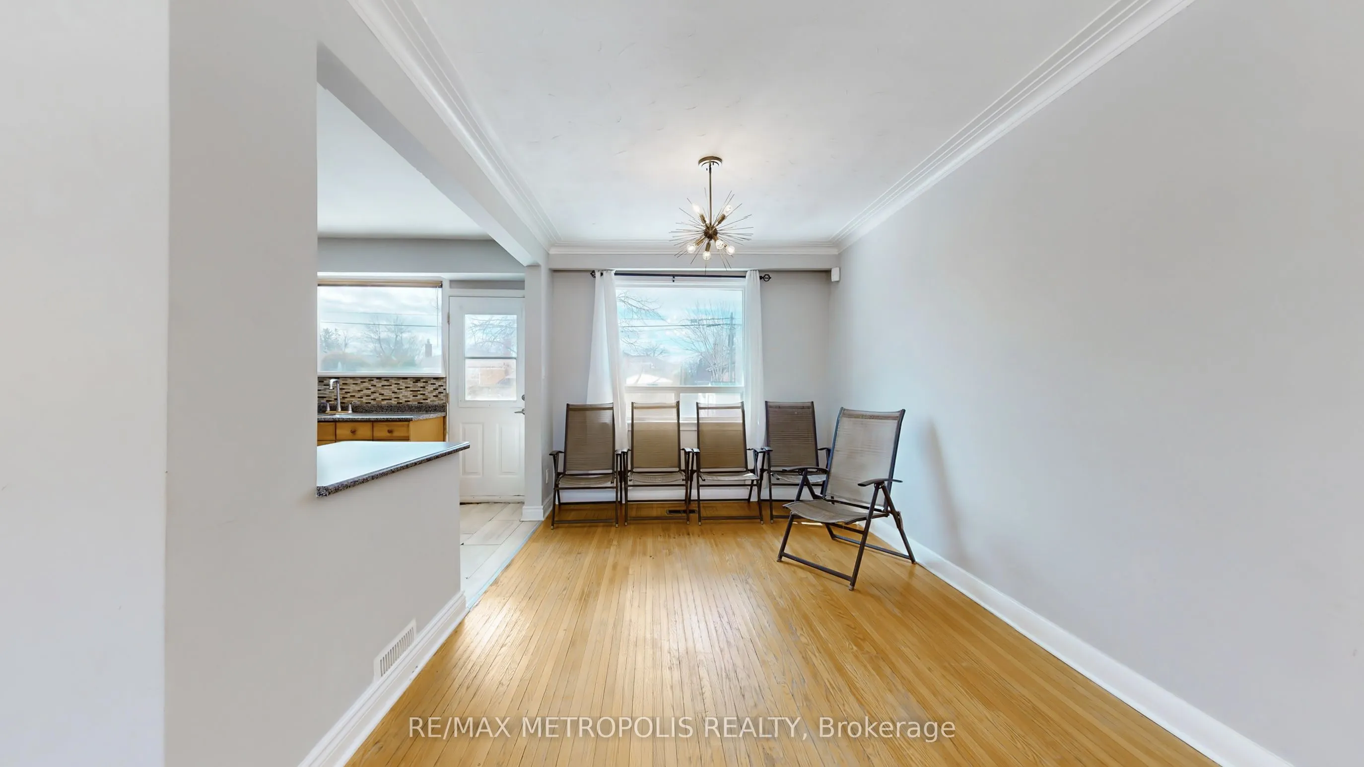 16 PERIVALE Crescent