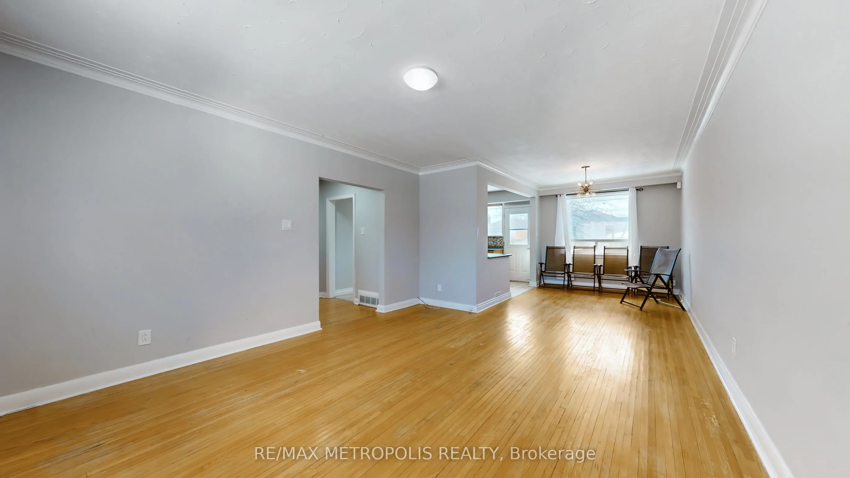 16 PERIVALE Crescent