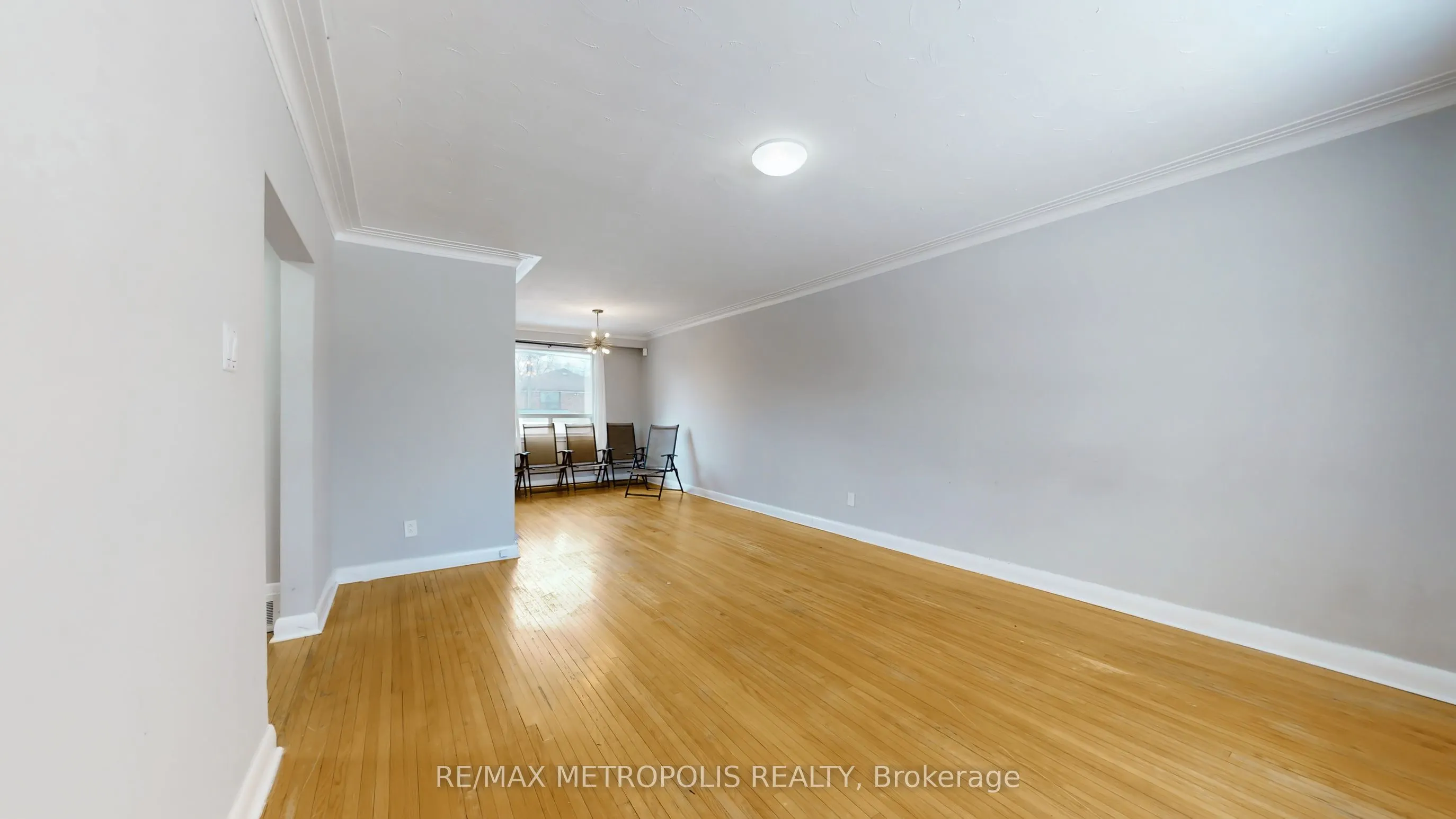 16 PERIVALE Crescent