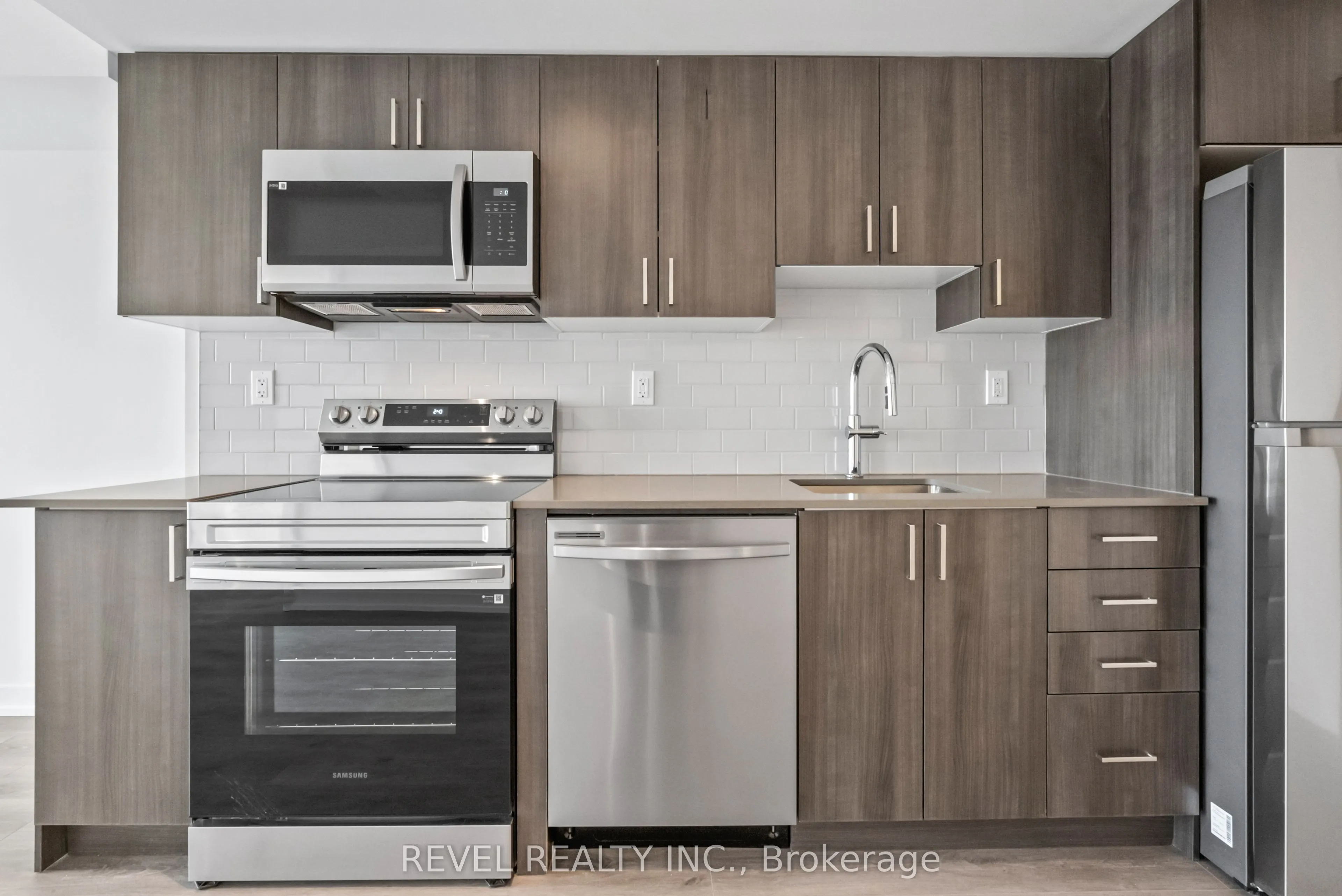 1435 Celebration Drive, #417