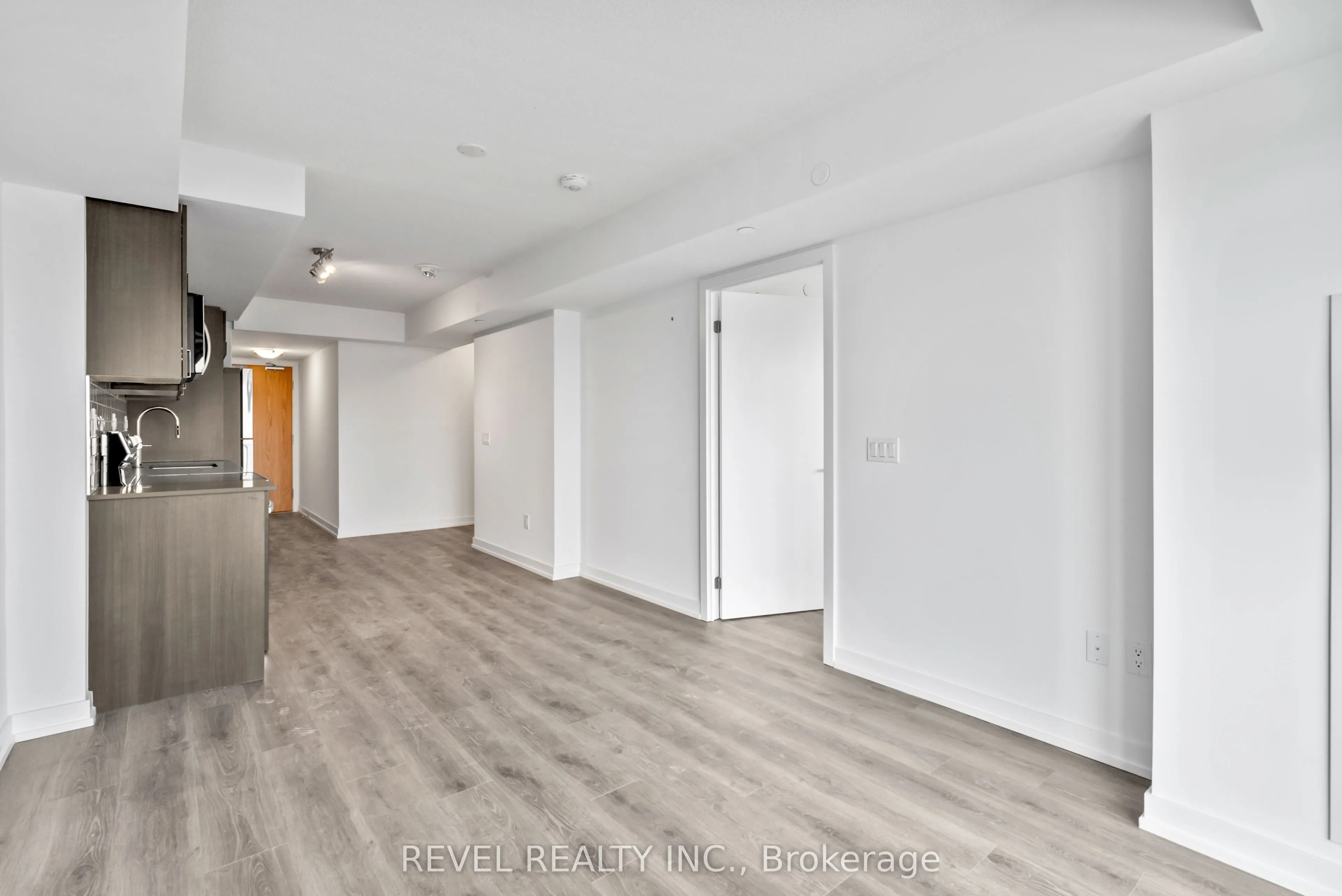 1435 Celebration Drive, #417