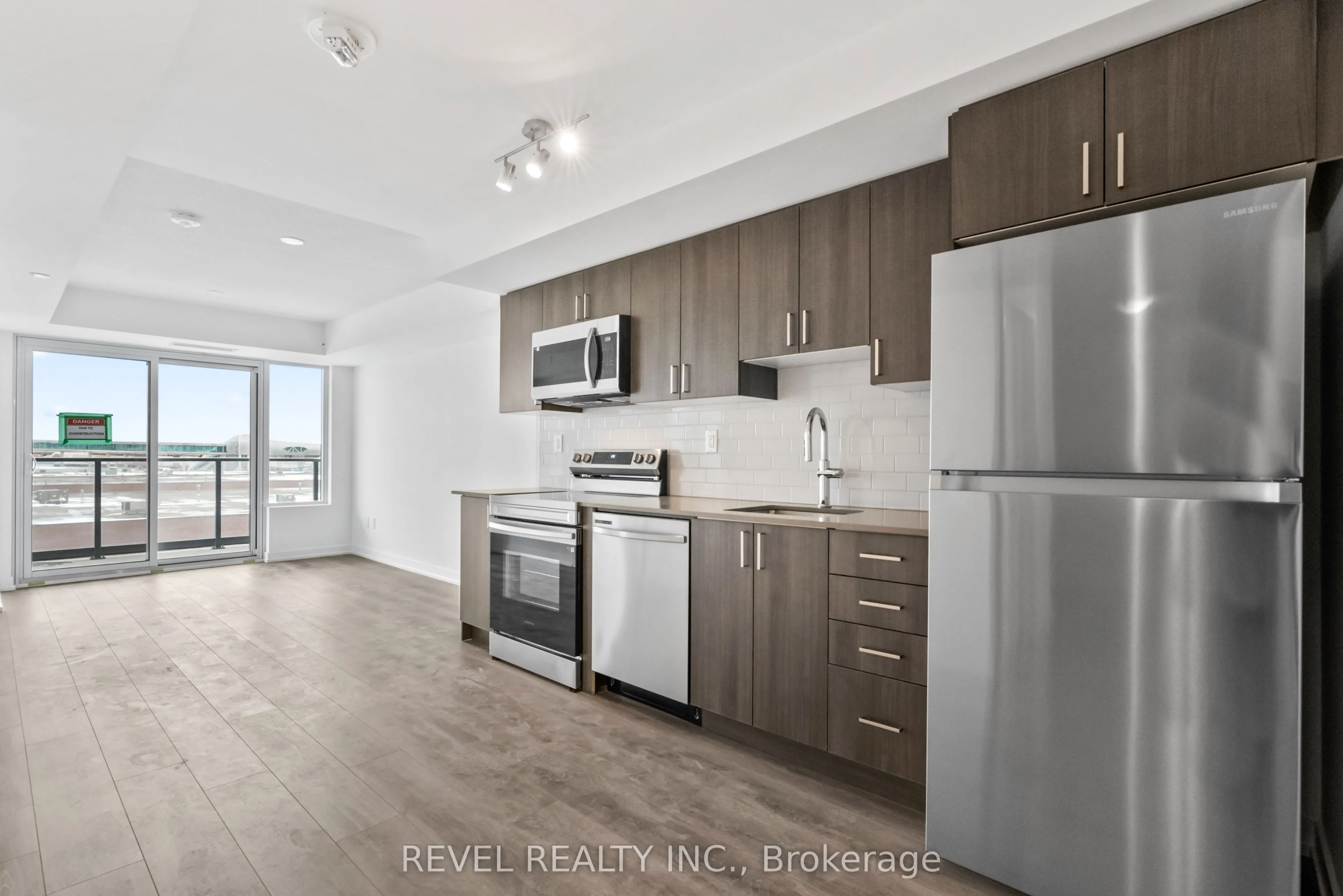 1435 Celebration Drive, #417