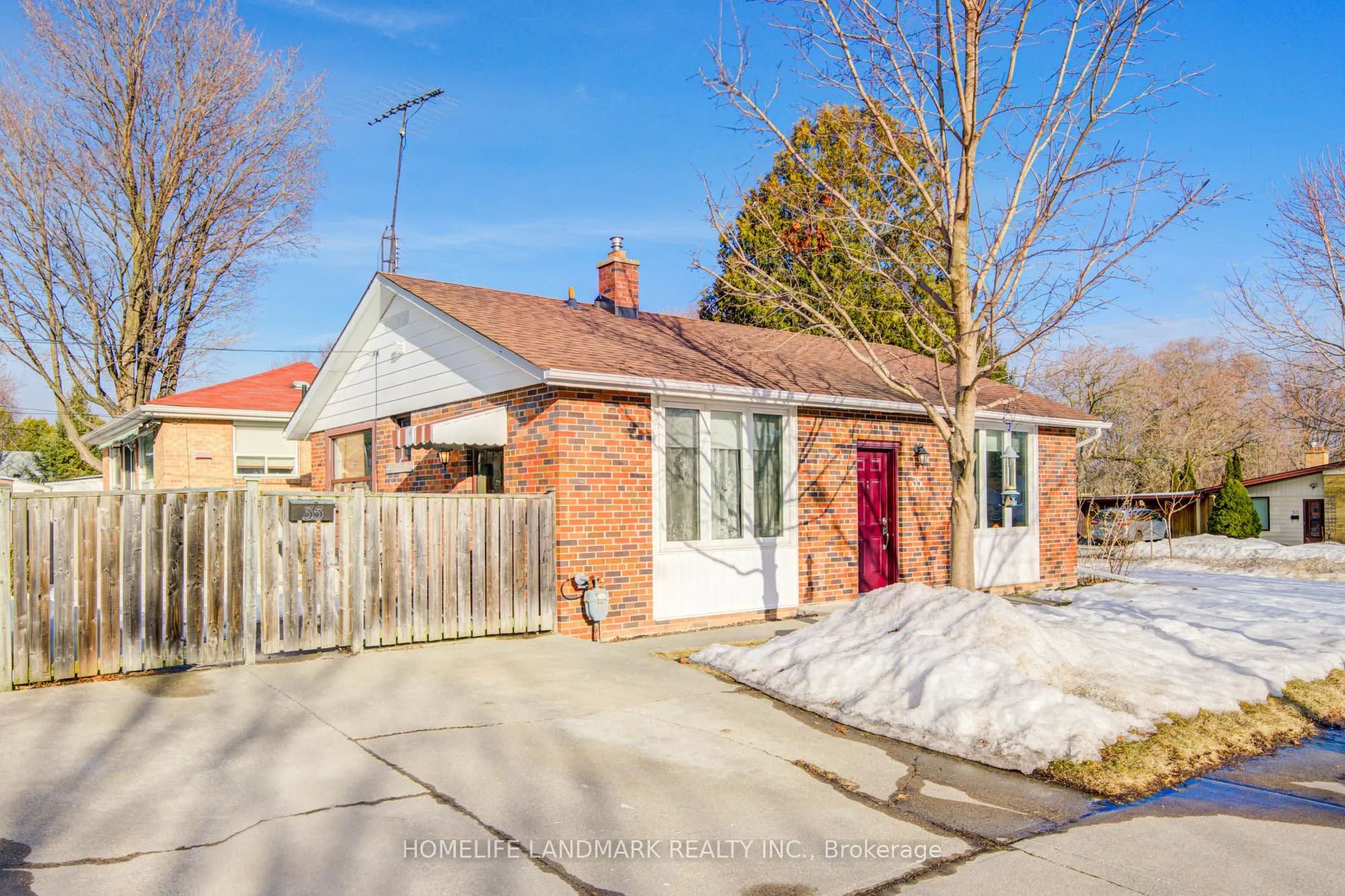 35 Benshire Drive