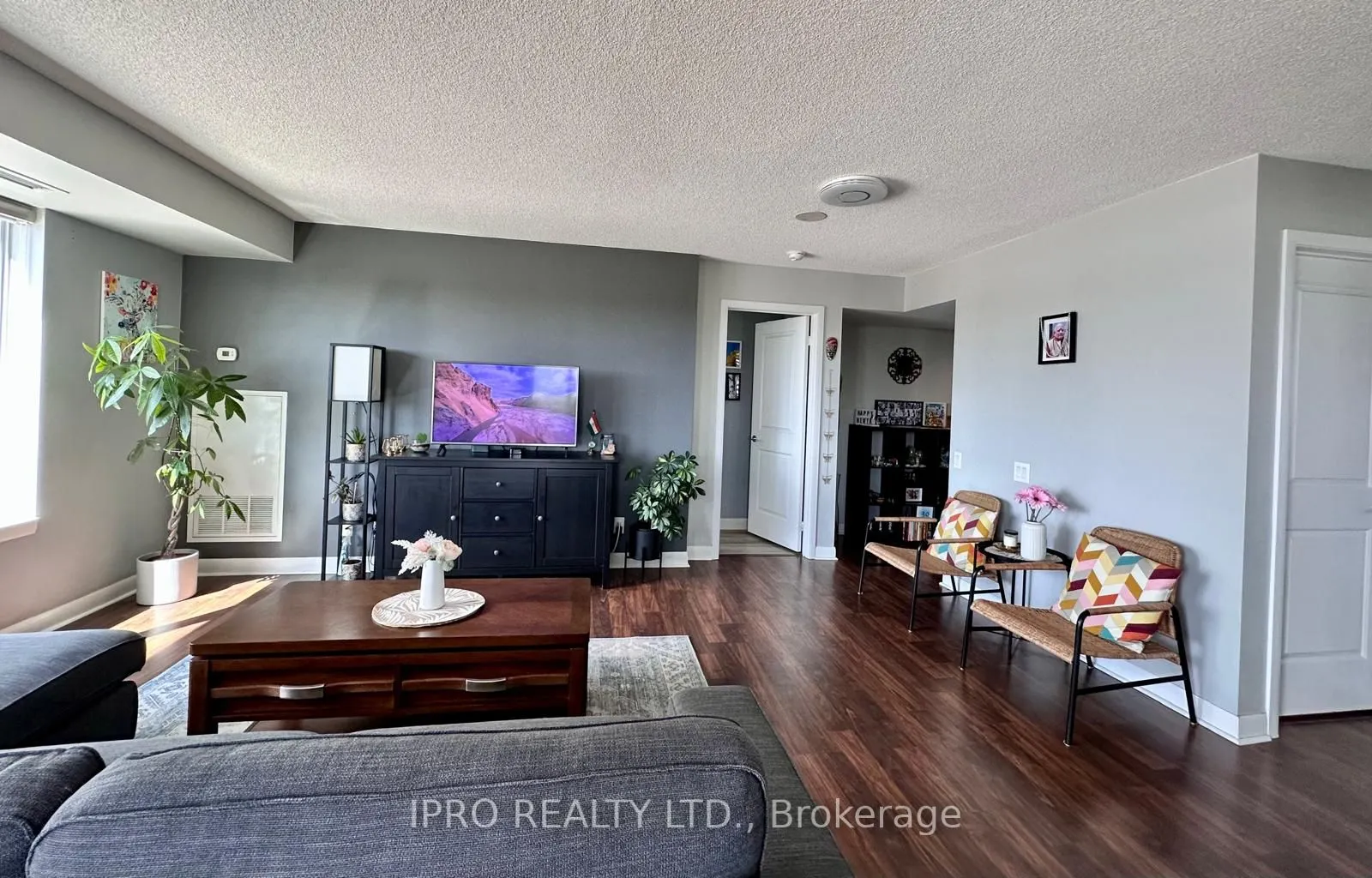 25 Town Centre Court, #1008