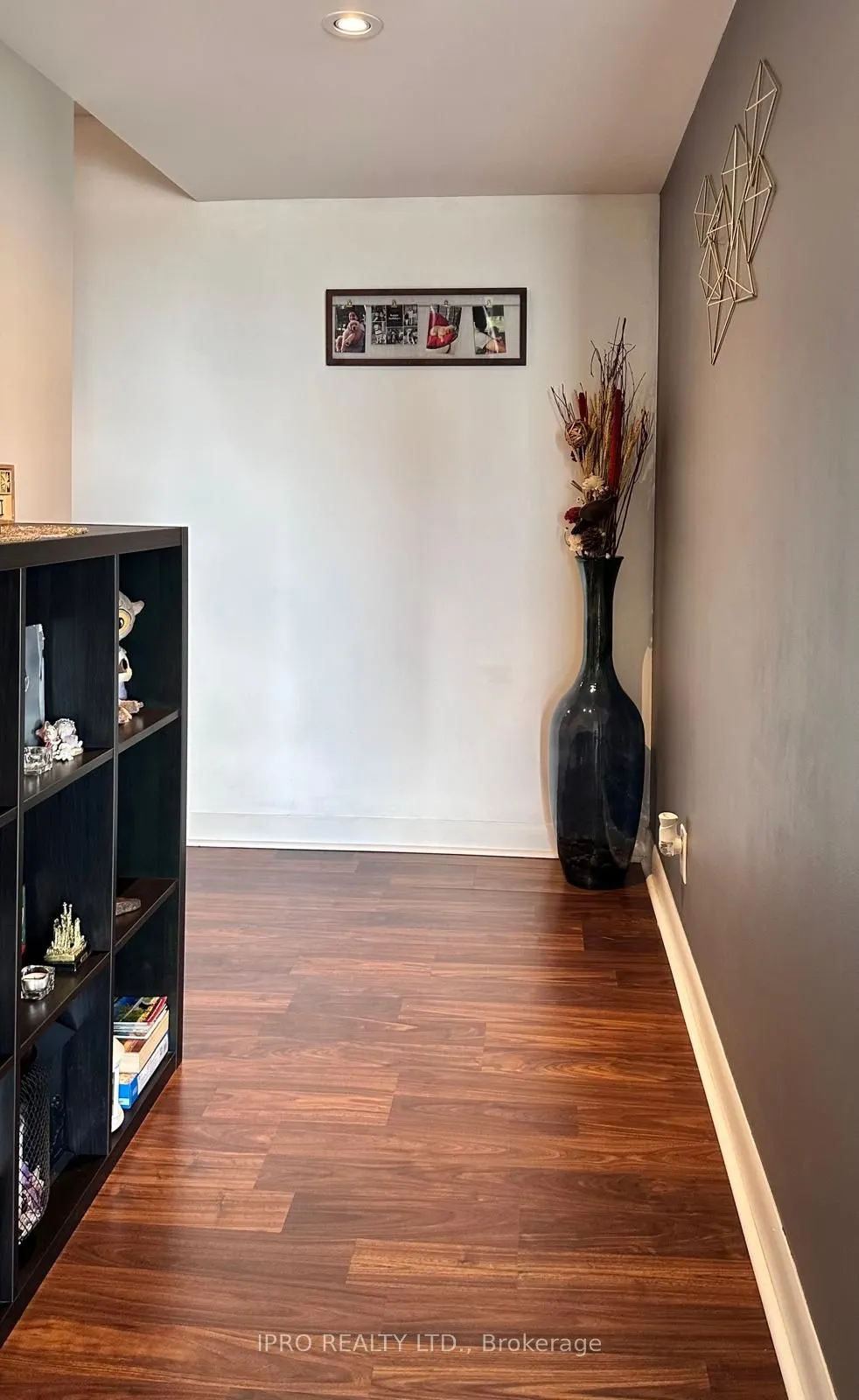 25 Town Centre Court, #1008