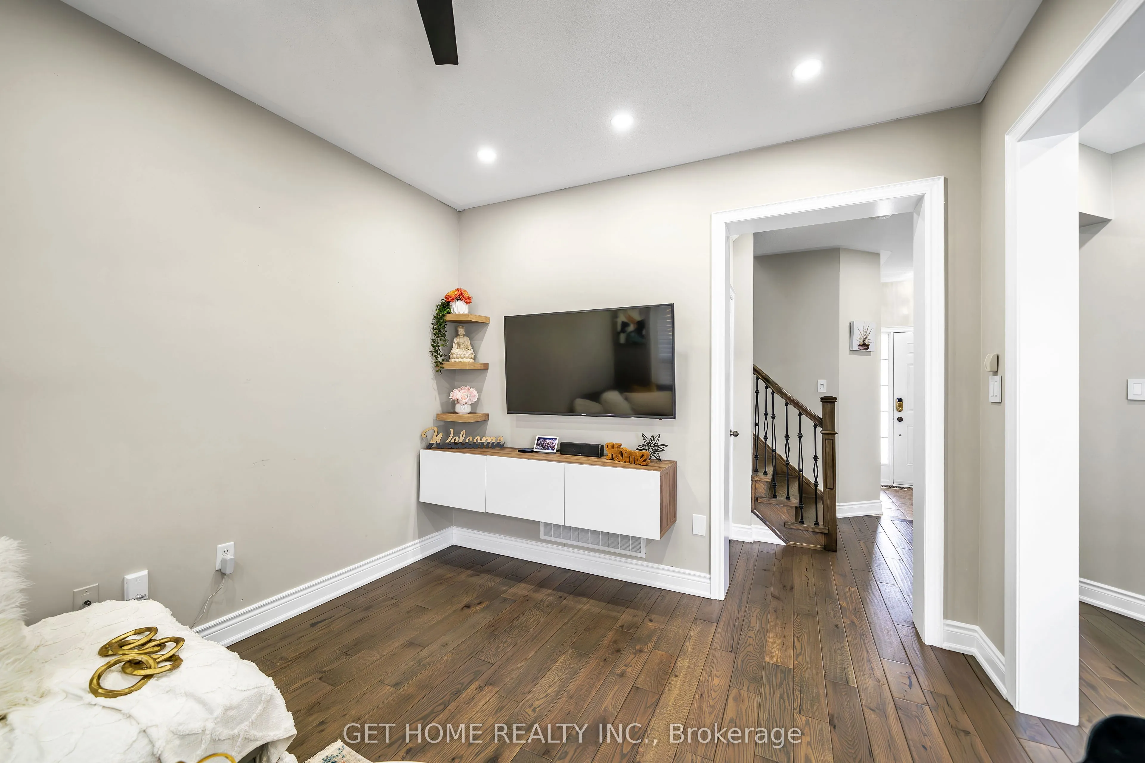 1880 Birchview Drive