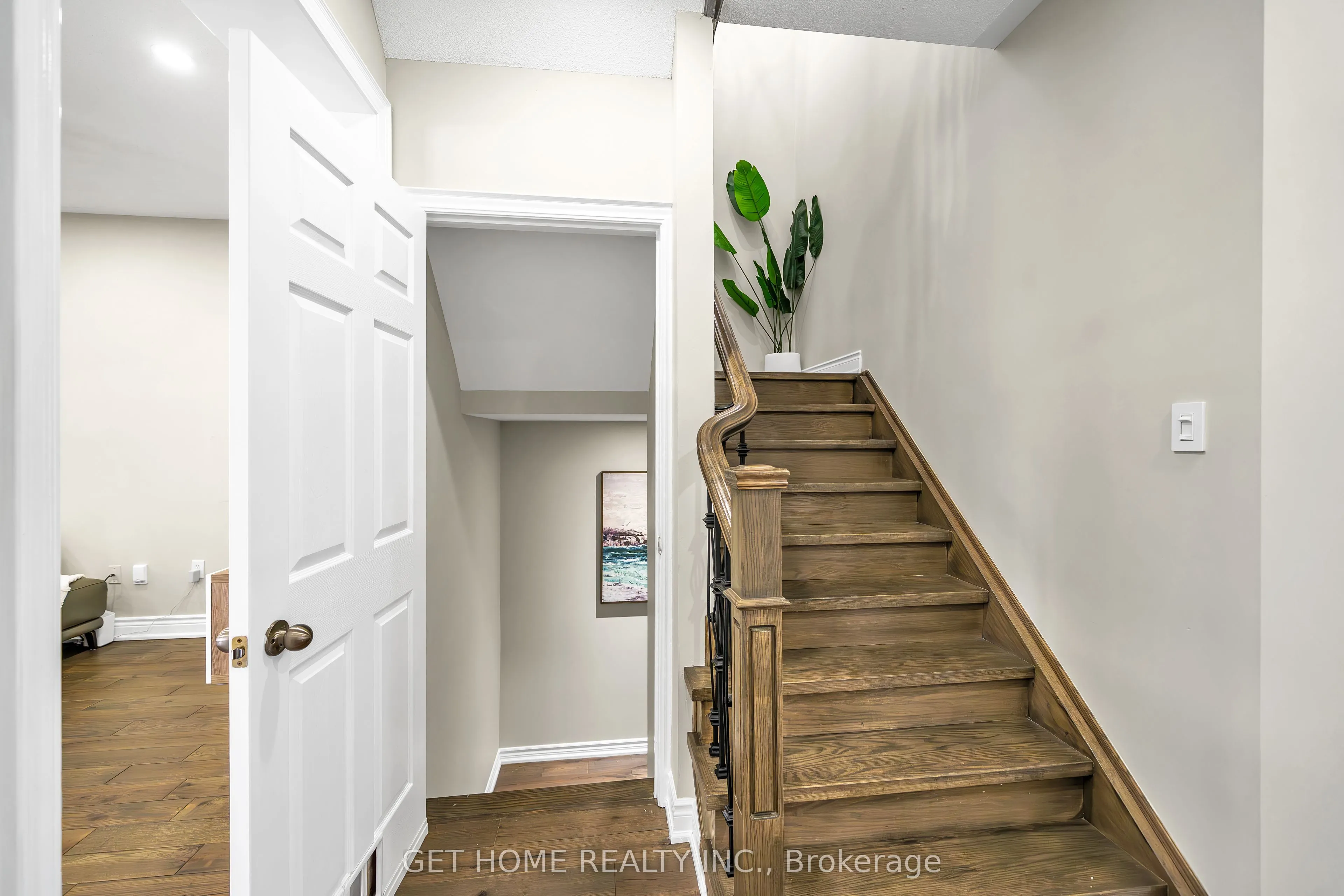 1880 Birchview Drive