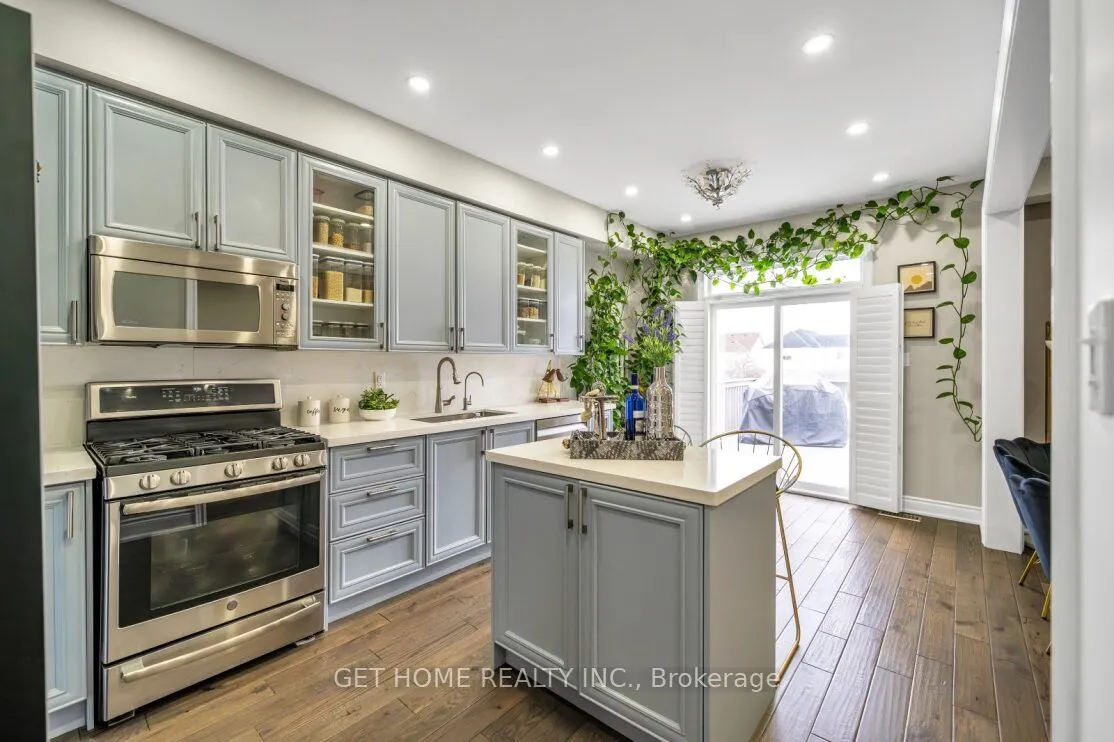 1880 Birchview Drive