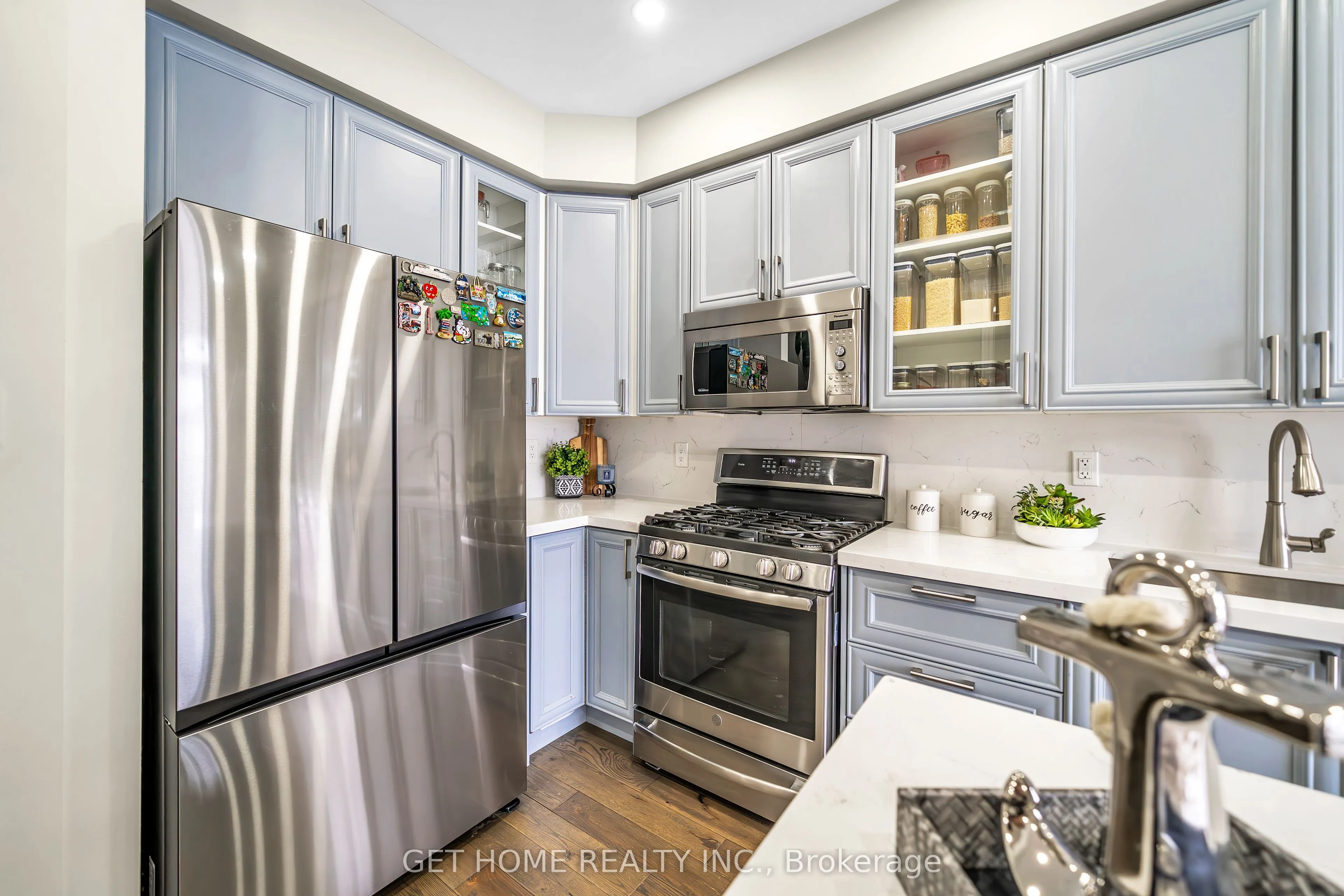 1880 Birchview Drive
