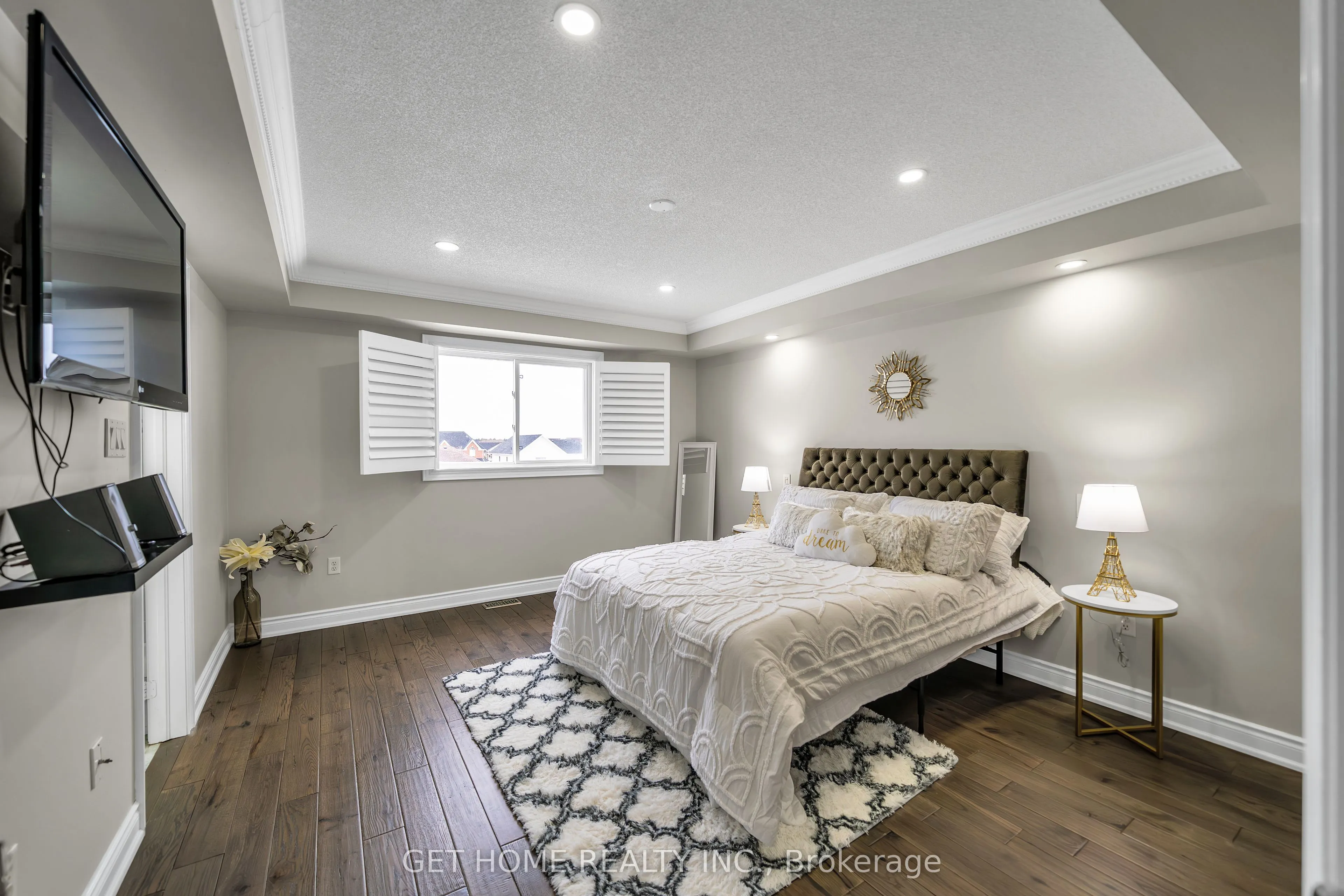 1880 Birchview Drive