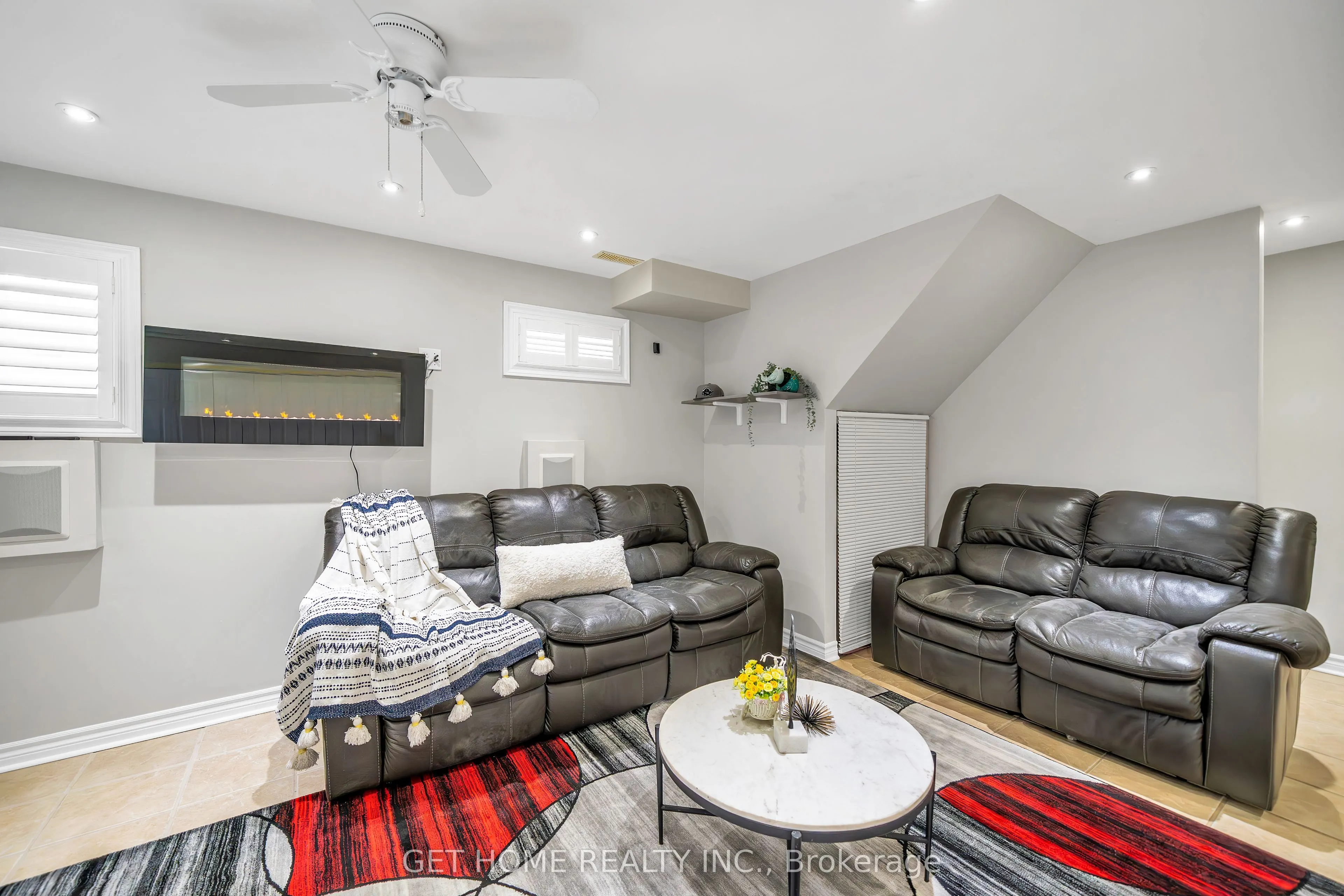 1880 Birchview Drive